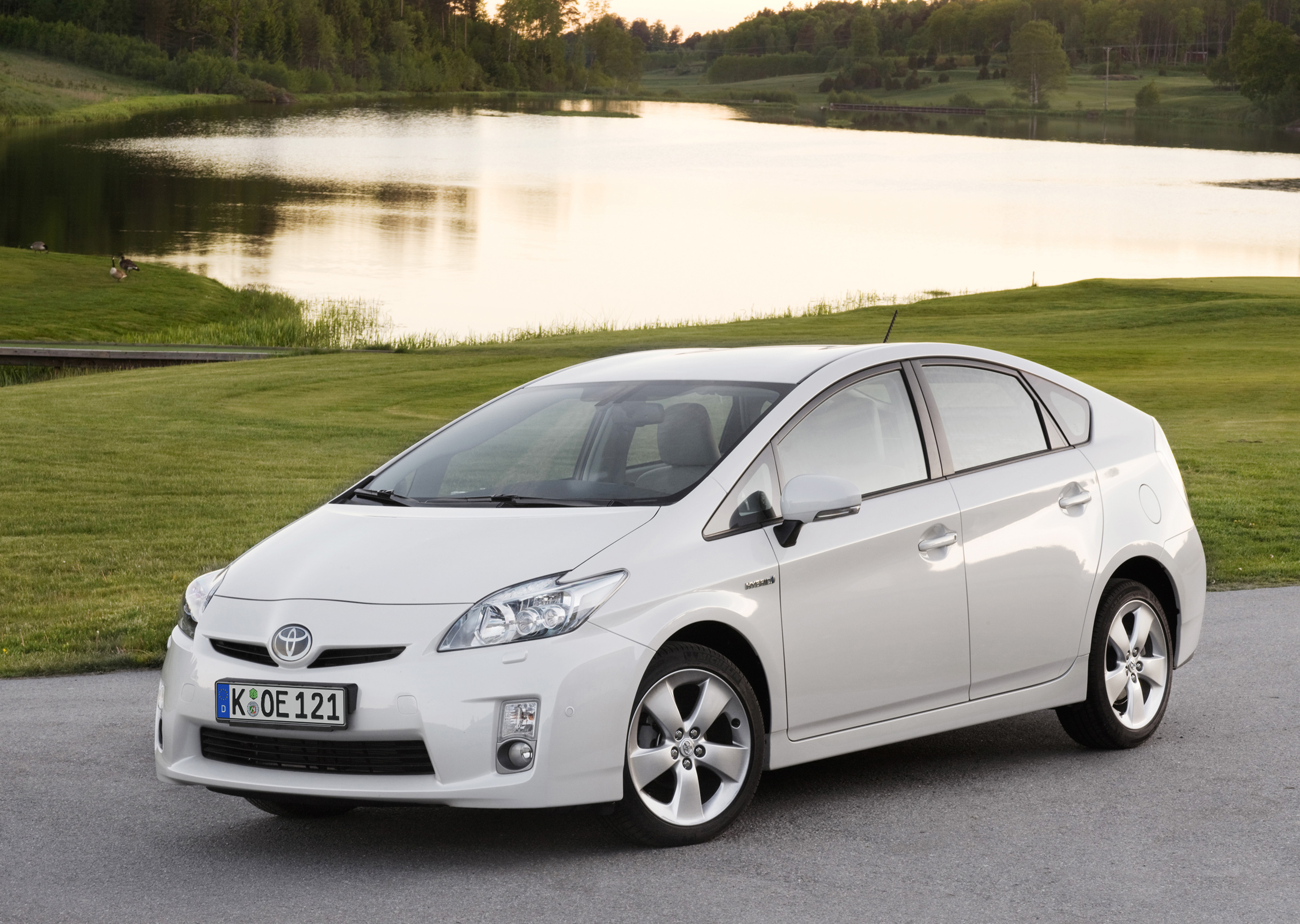 Toyota Prius (PRI_DPL_48_09_EXT)