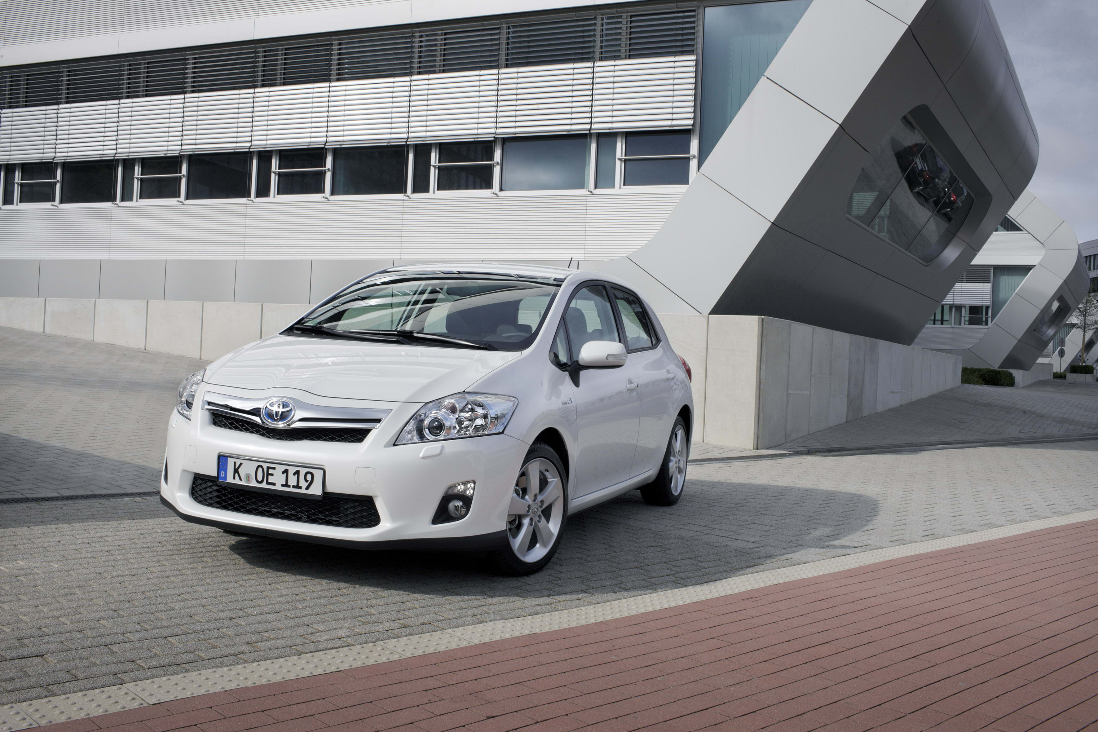 Toyota Auris Hybrid