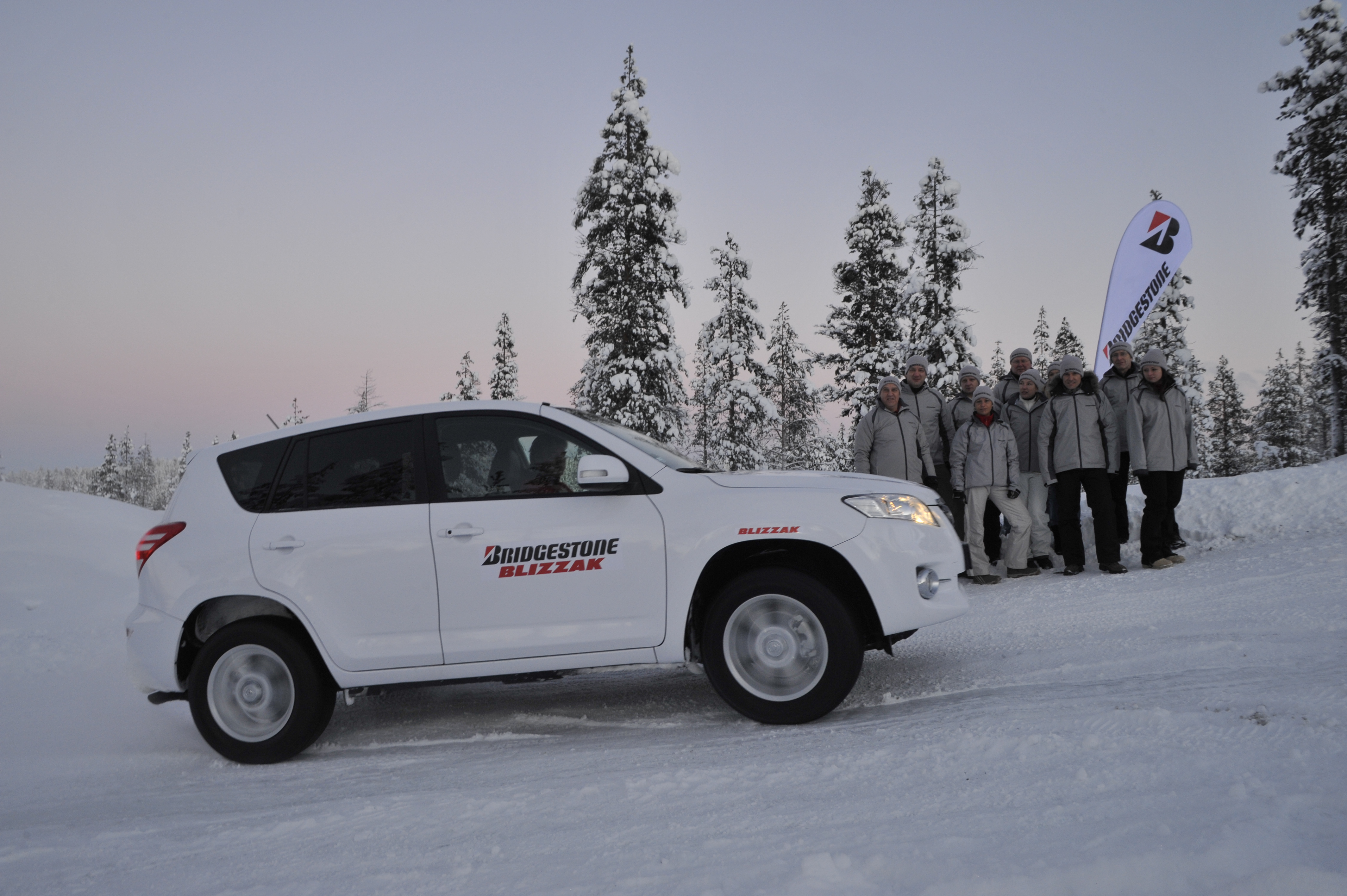 Testfahr-Abenteuer im tief verschneiten Norden Finnlands