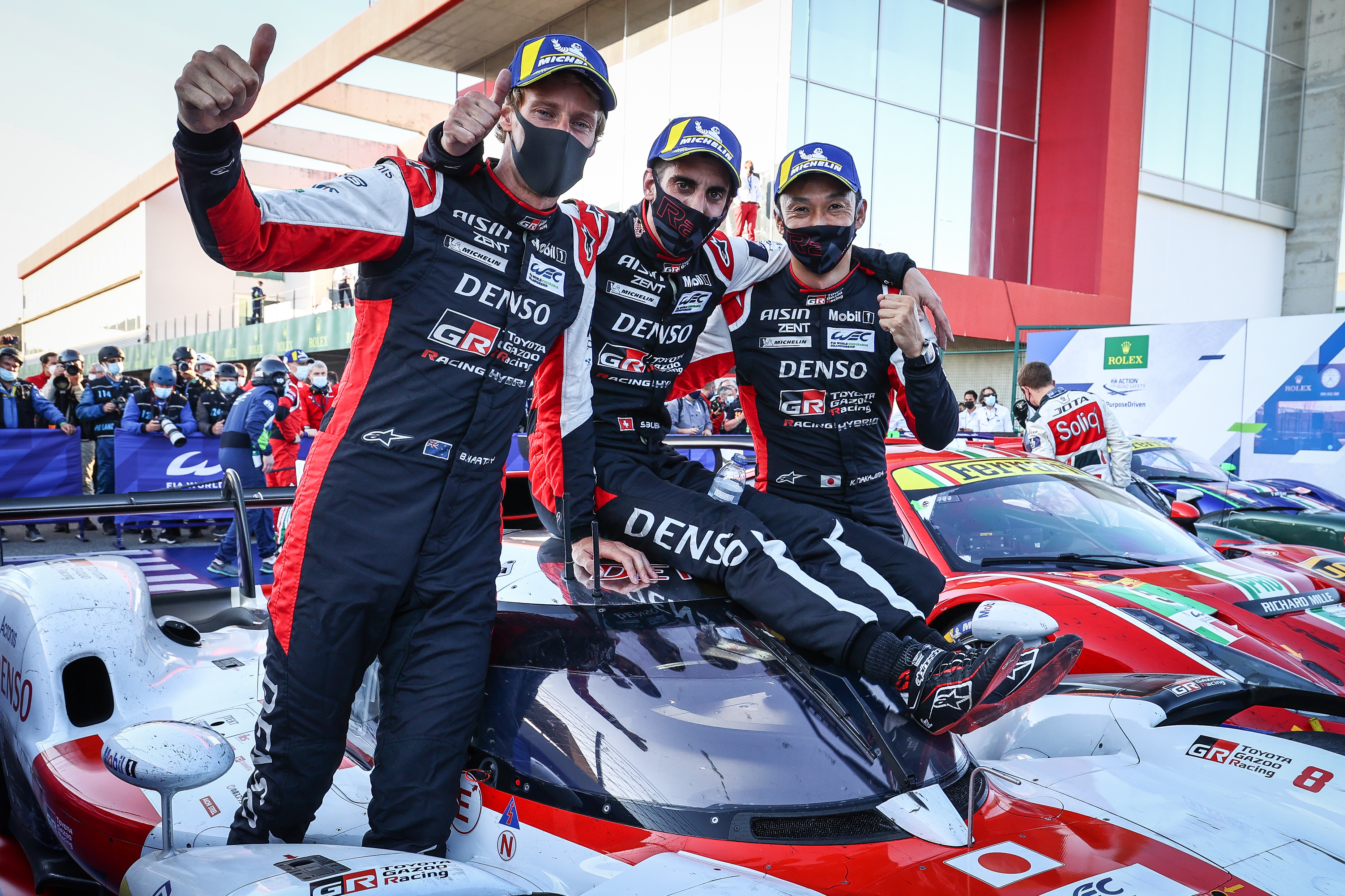 von links nach rechts: Brendon Hartley, Sébastien Buemi und Kazuki Nakajima