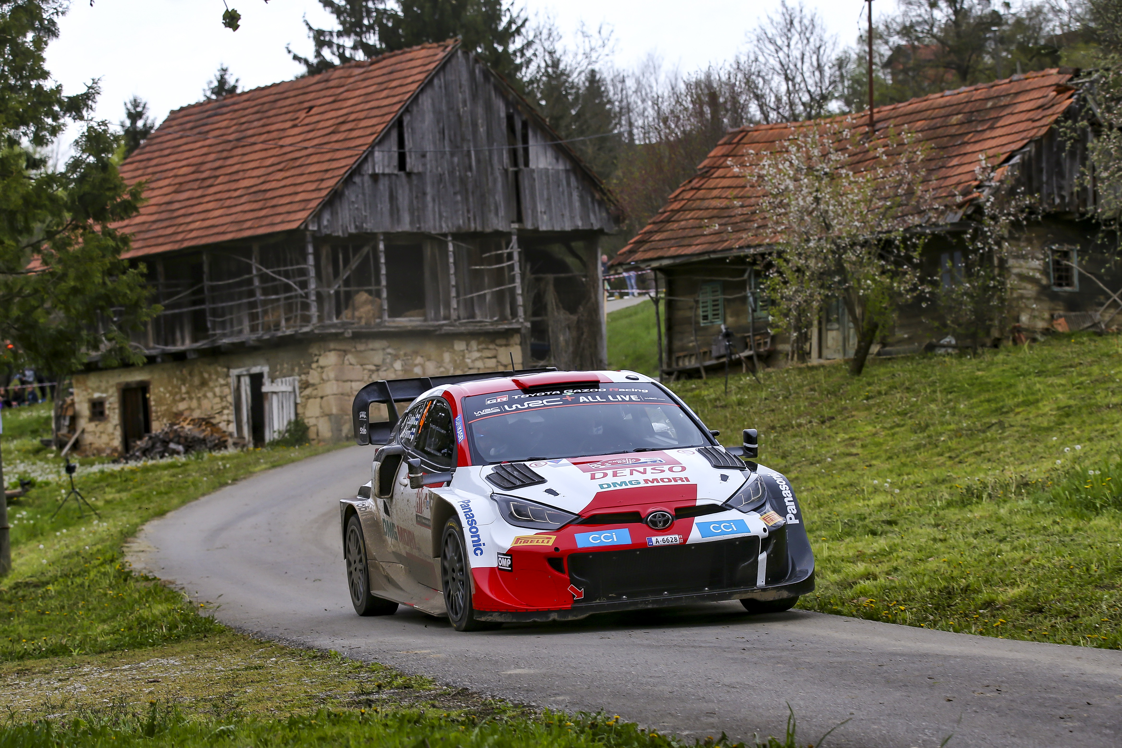 Car 4 (Eesapekka Lappi, Janne Ferm)