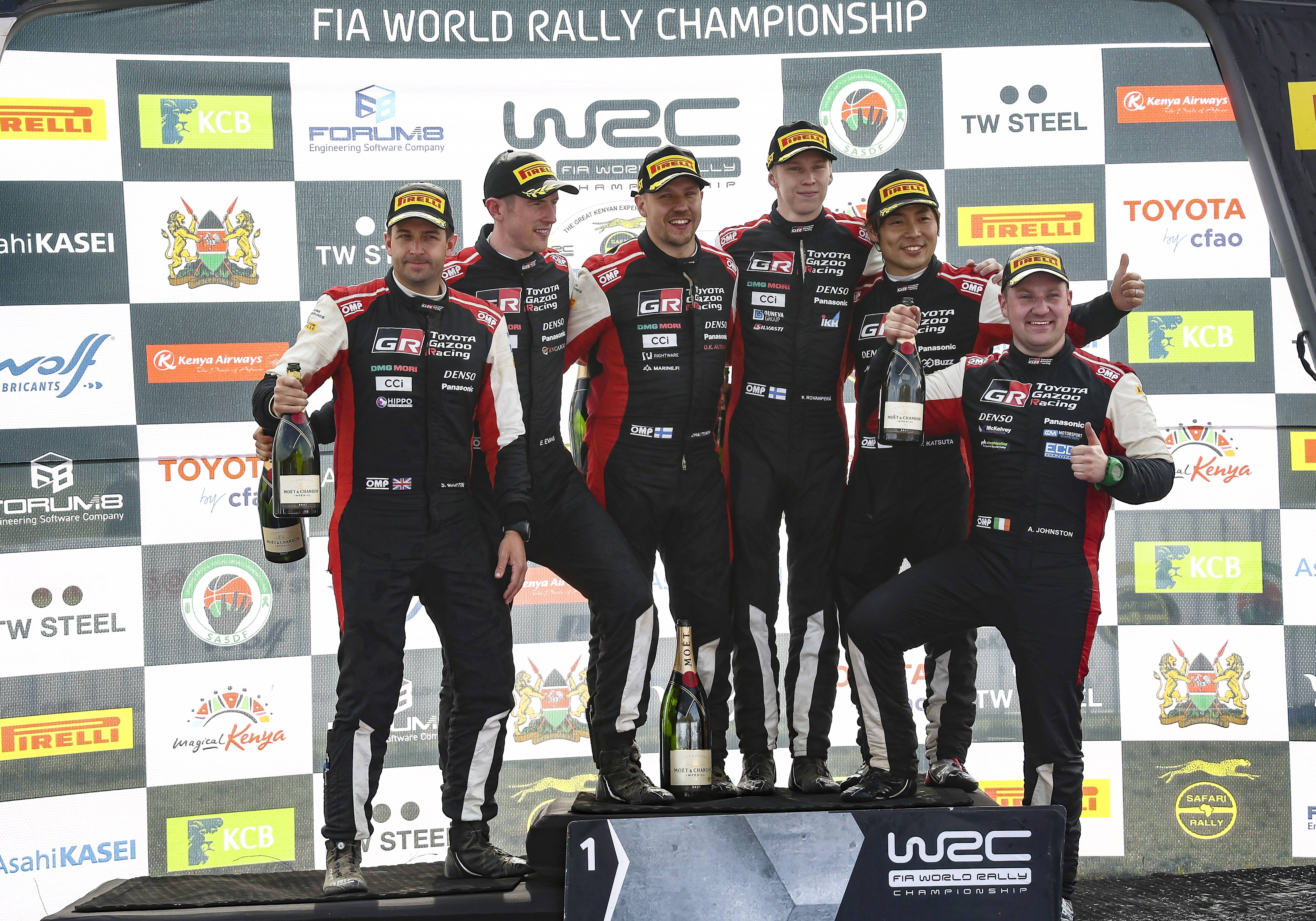 Podium Zeremonie<br>
Vier gewinnt: Toyota Gazoo Racing triumphiert in Kenia