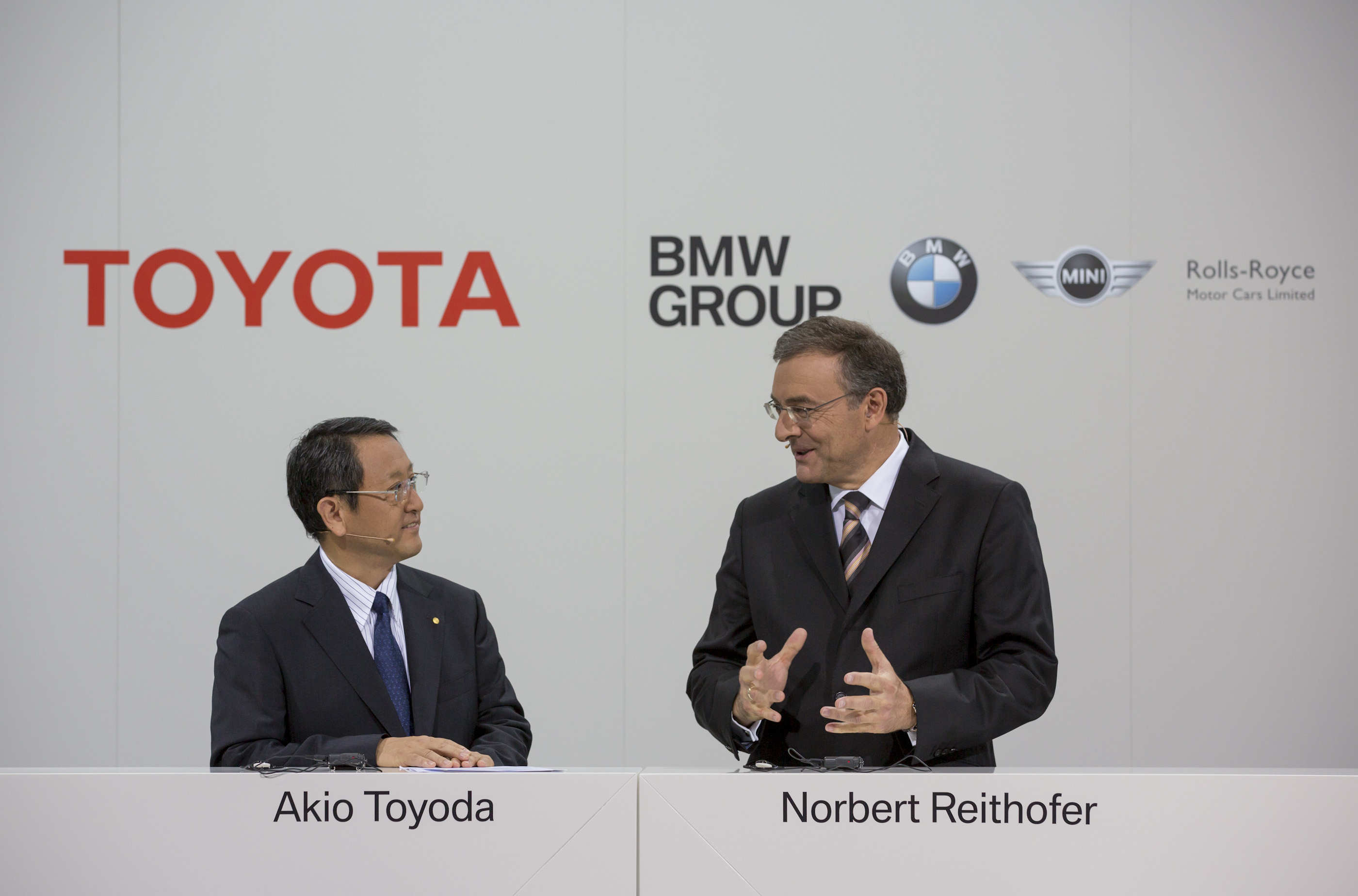 Press Meeting BMW Group / Toyota Motor Corporation in Munich on 29 June 2012 f.l.: Akio Toyoda, President Toyota Motor Corporation; Dr. Norbert Reithofer, Chairman of the Board of Management of BMW AG (06/2012)