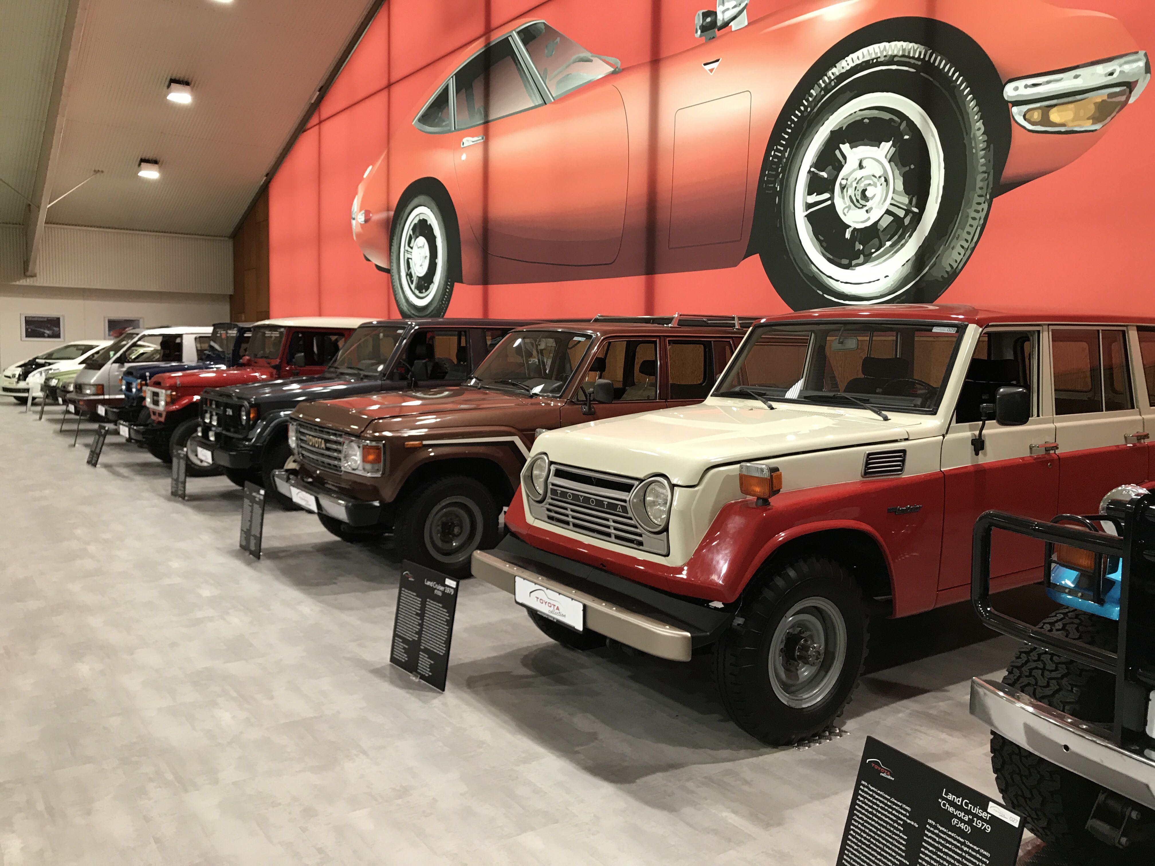 Toyota Land Cruiser beim Public Opening Toyota Collection<br>
Quelle autodrom