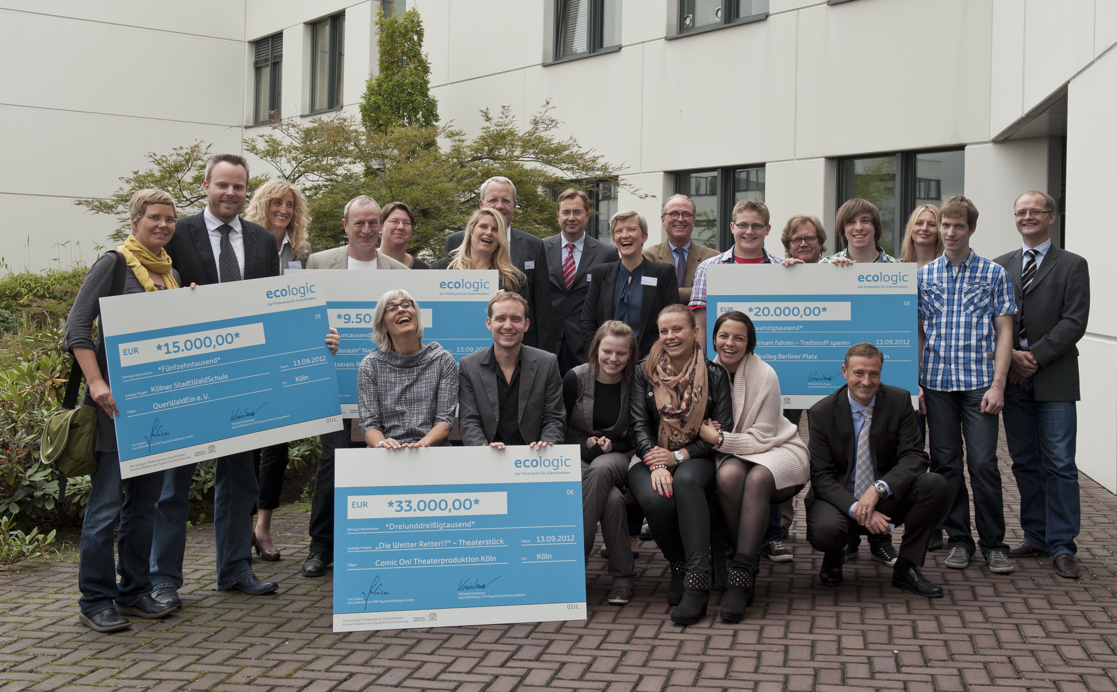 77.500 Euro an die Gewinner des ecologic Förderpreises für Zukunftsideen übergeben