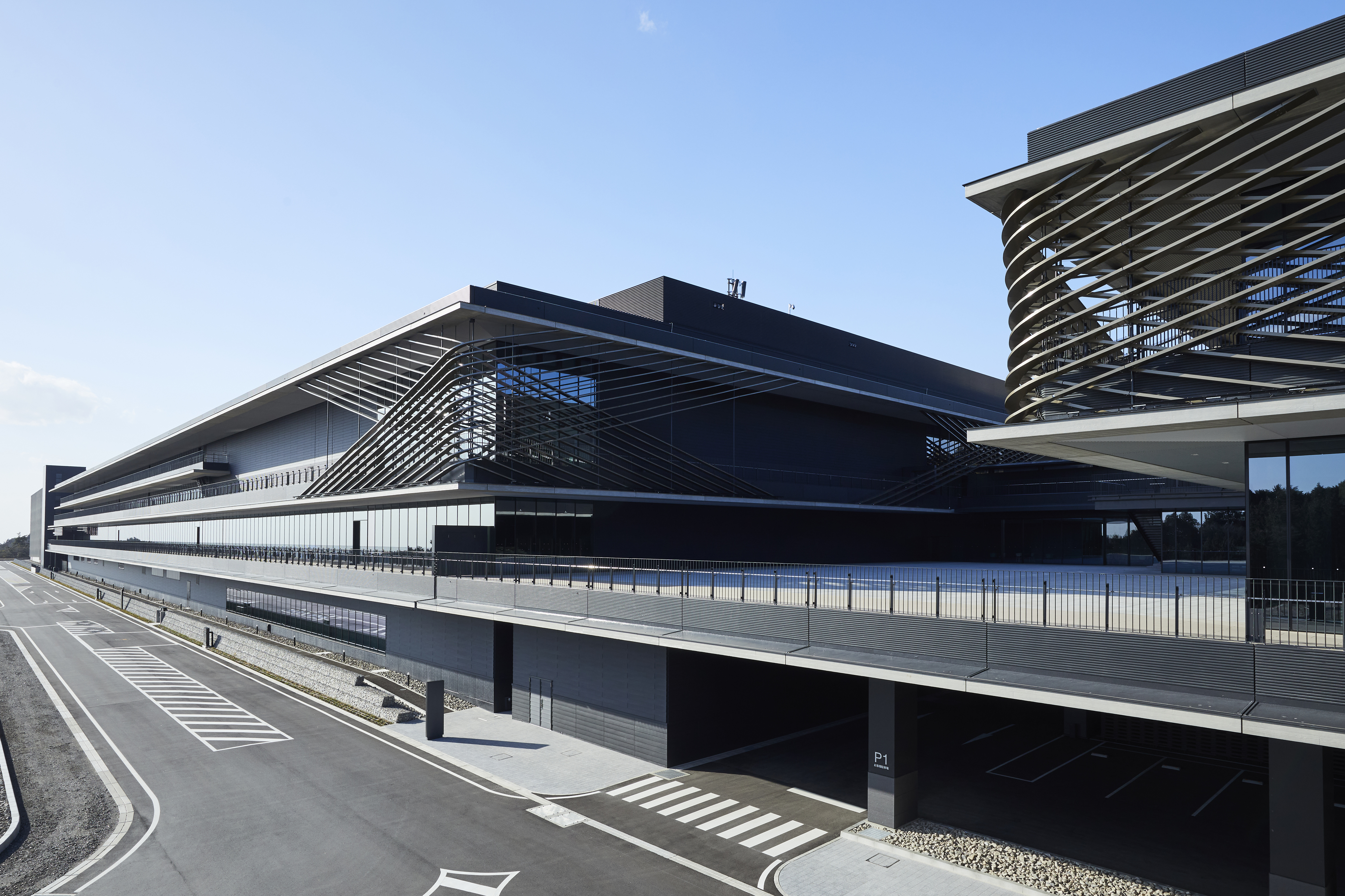 Lexus Entwicklungszentrum fertiggestellt<br>
Neuer Bereich des Technical Center Shimoyama an hauseigener Teststrecke in Betrieb genommen