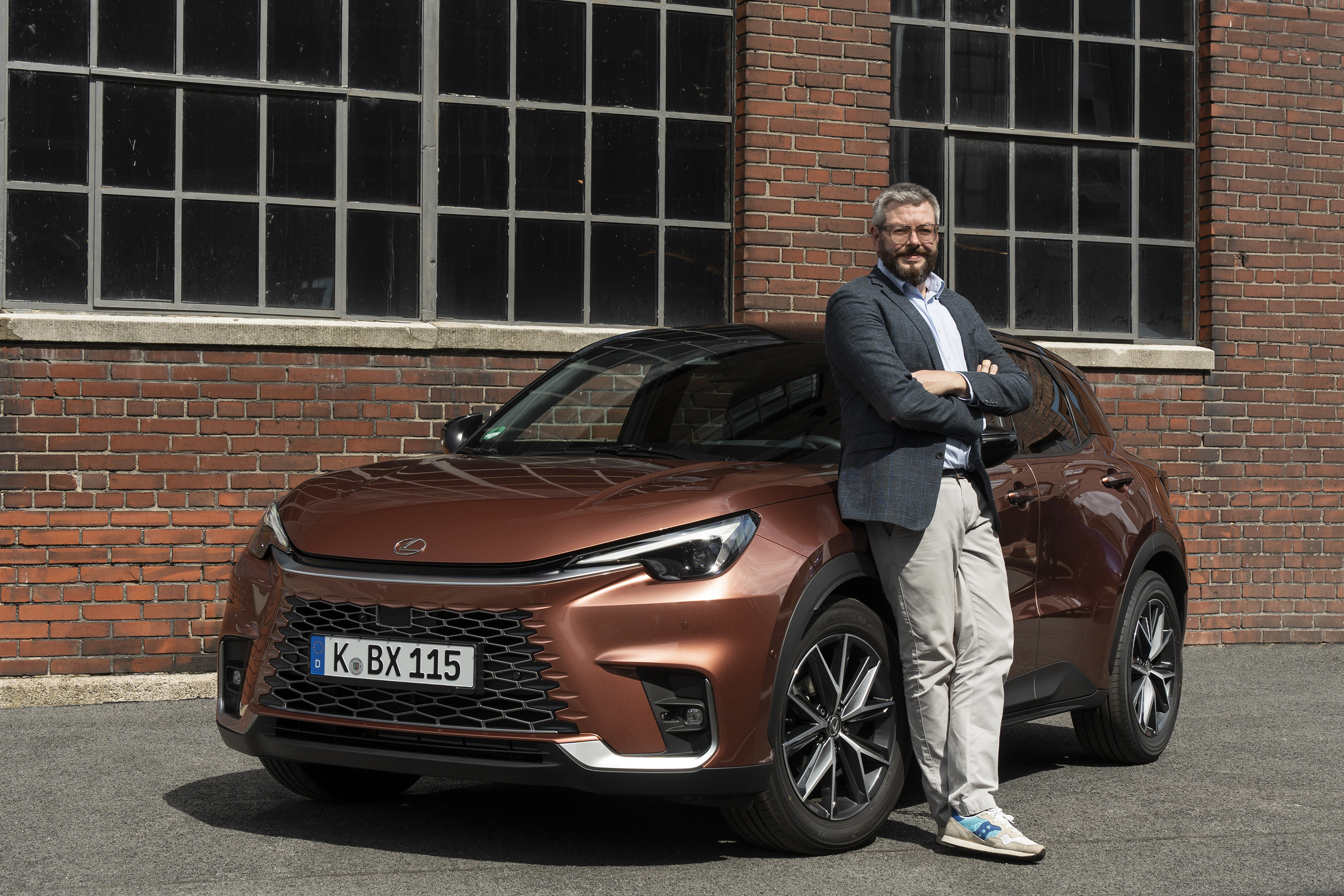 Holger Kiener mit dem Lexus LBX