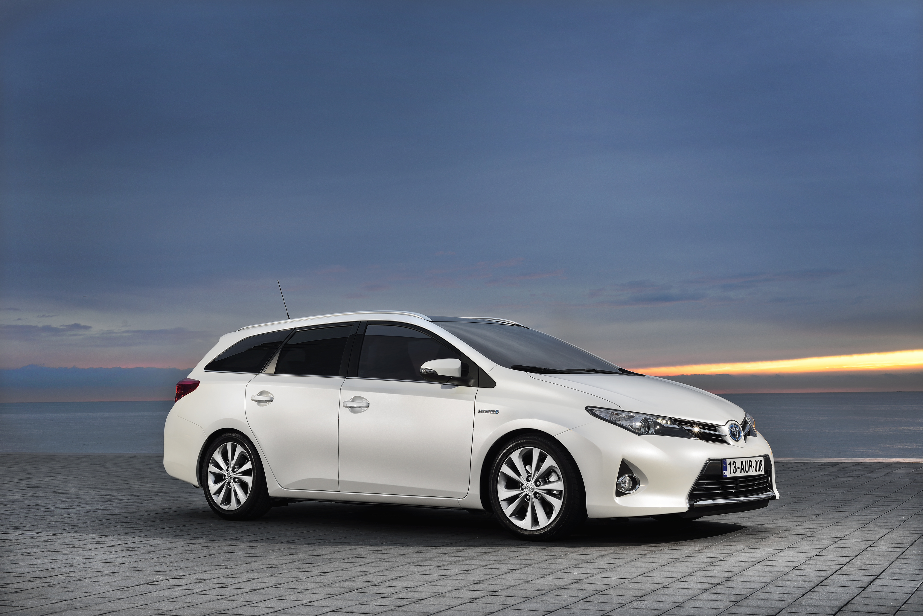 Auris Touring Sports2