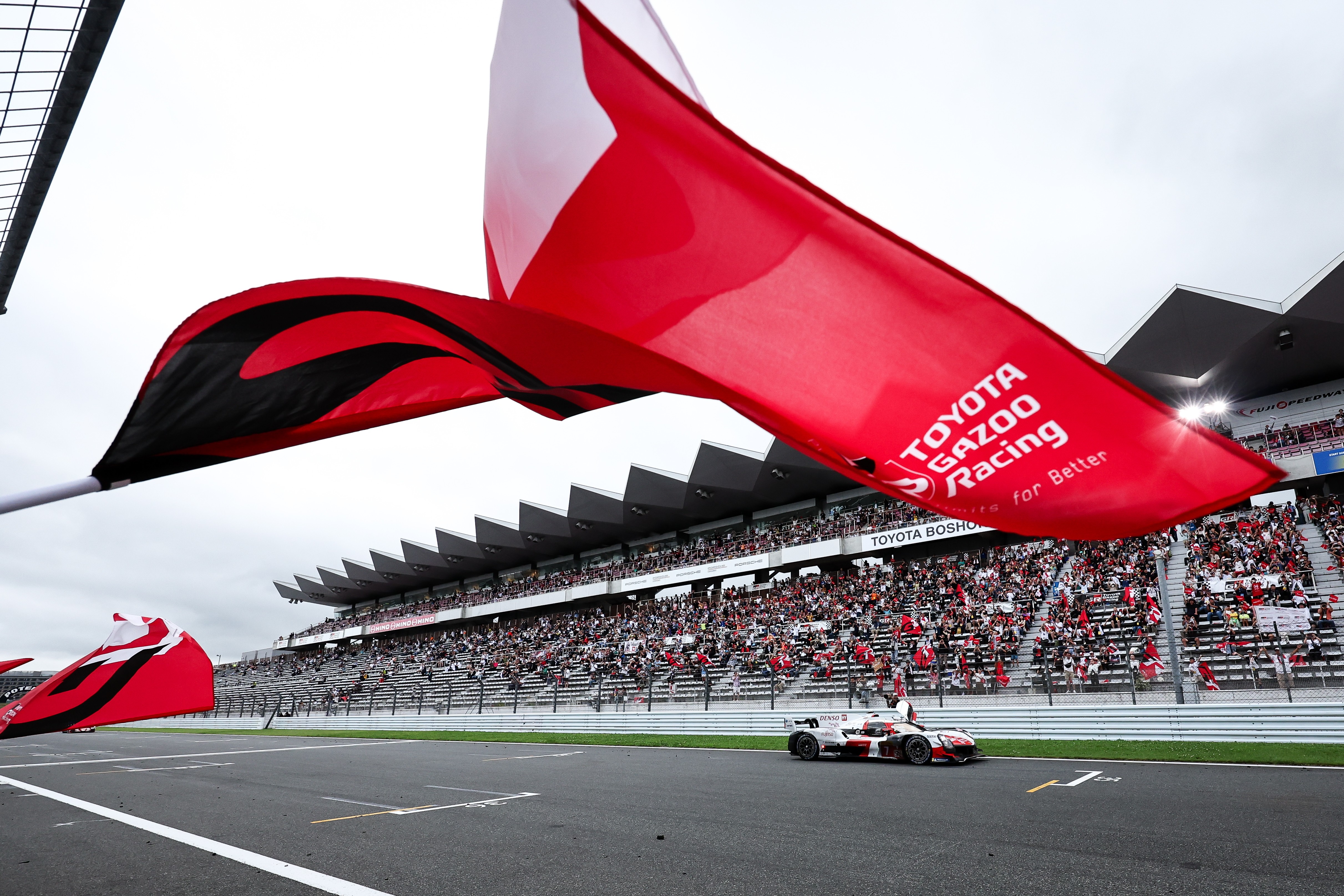 Toyota Gazoo Racing bringt WM-Kampf nach Hause<br>
Sechster Lauf der FIA Langstrecken-Weltmeisterschaft (WEC) in Japan
