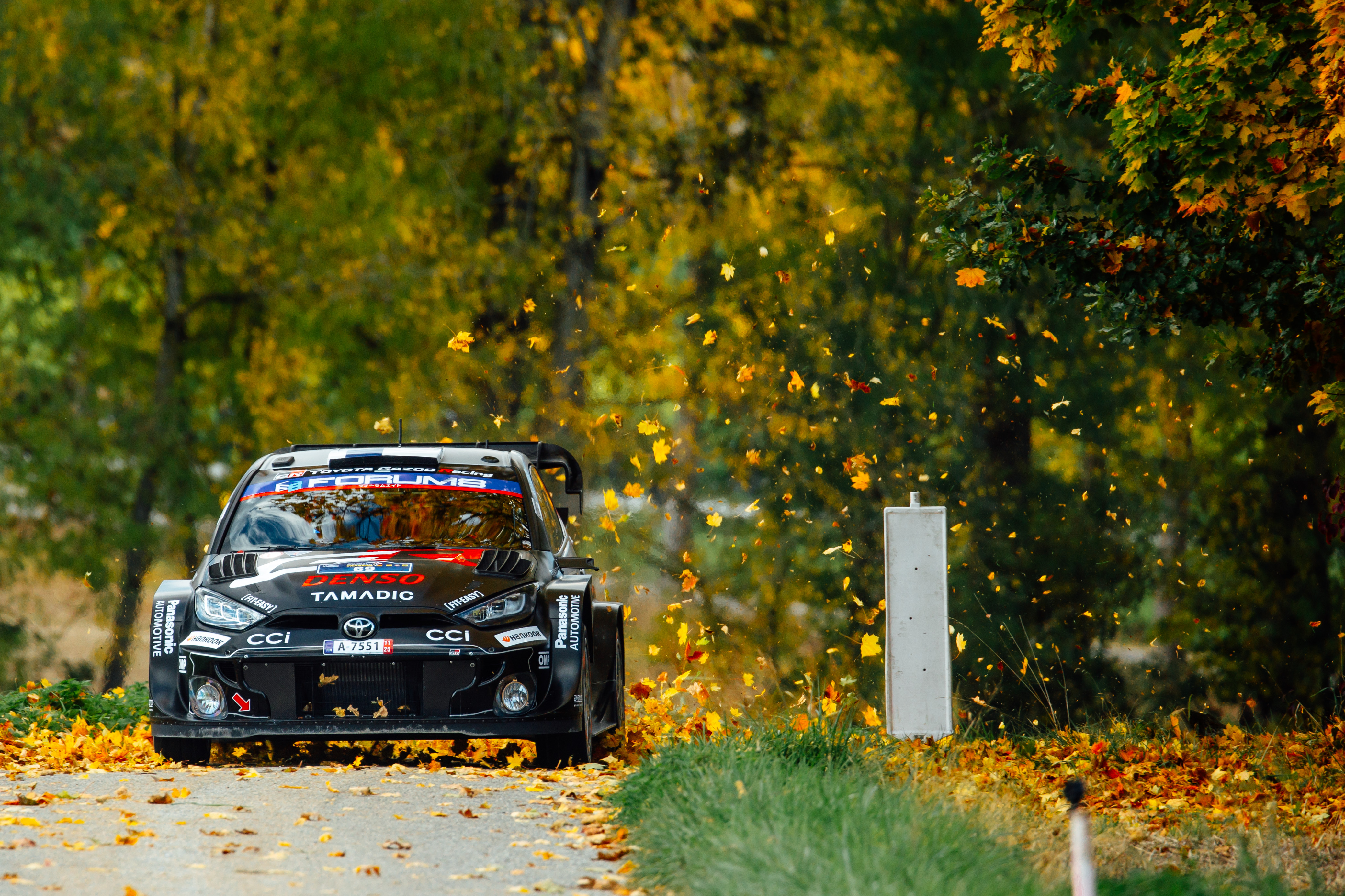 92131 Toyota Gazoo Trio kämpft um den Fahrertitel in der WRC <br>
Vorletzter Saisonlauf der FIA Rallye-Weltmeisterschaft in Japan