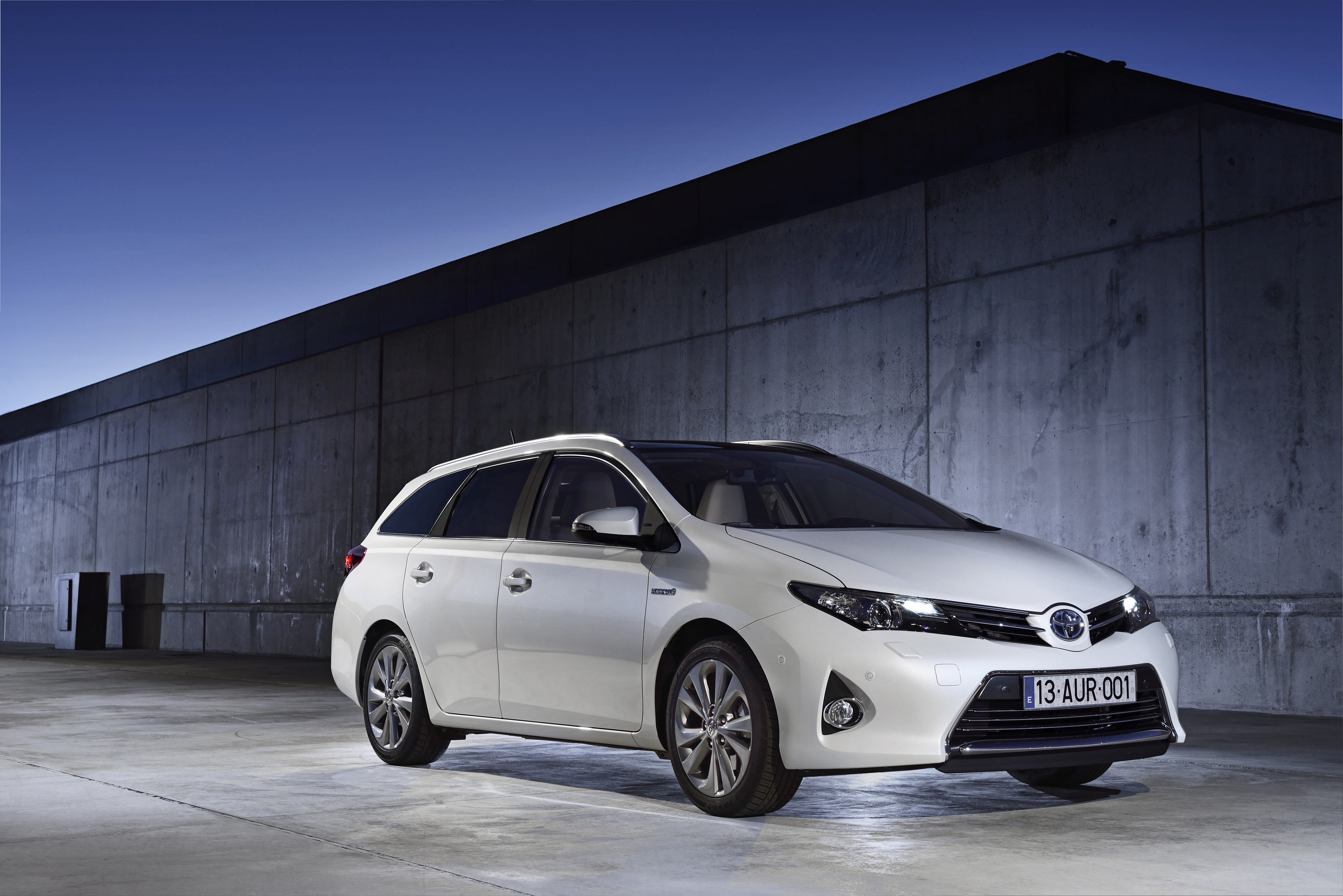 Toyota Auris Hybrid Touring Sports