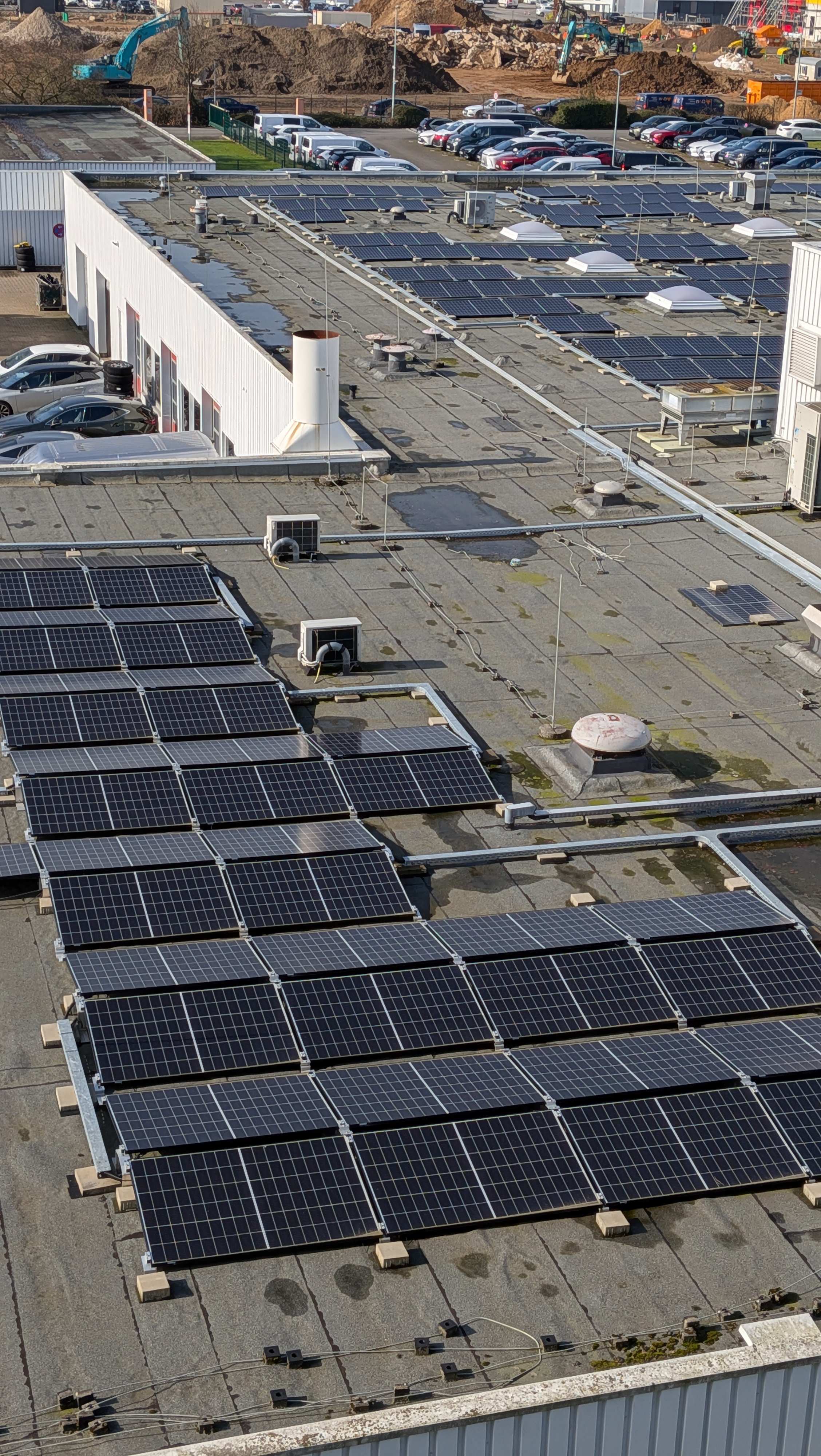 Sonnenenergie für die Deutschland-Zentrale <br>
Toyota erweitert PV-Anlage auf dem Kölner Campus