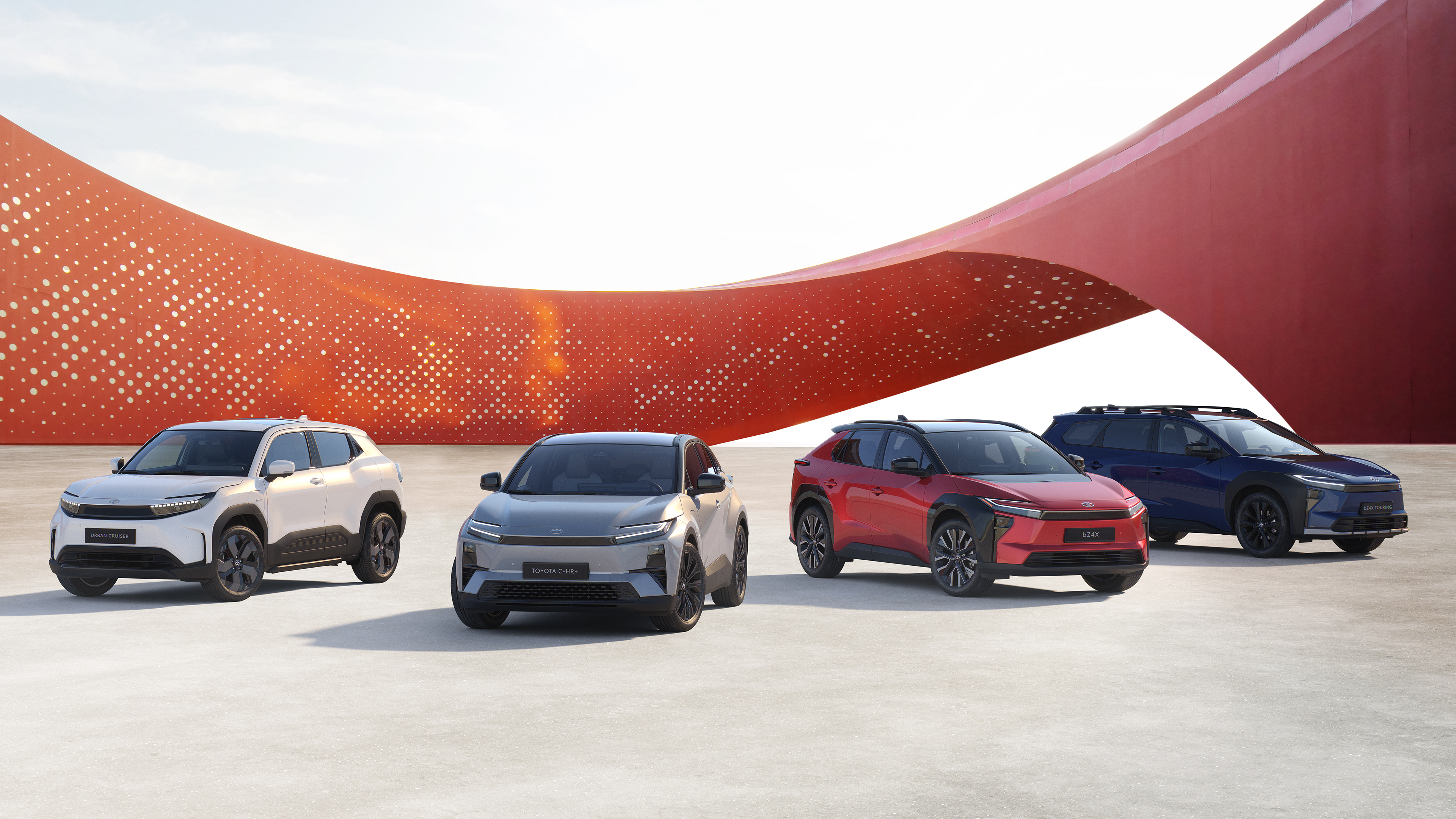Garantierter Toyota E‑Bonus erleichtert den Wechsel zur Elektromobilität<br>
Toyota E‑Bonus von 7.000 Euro für den Toyota C‑HR+ 