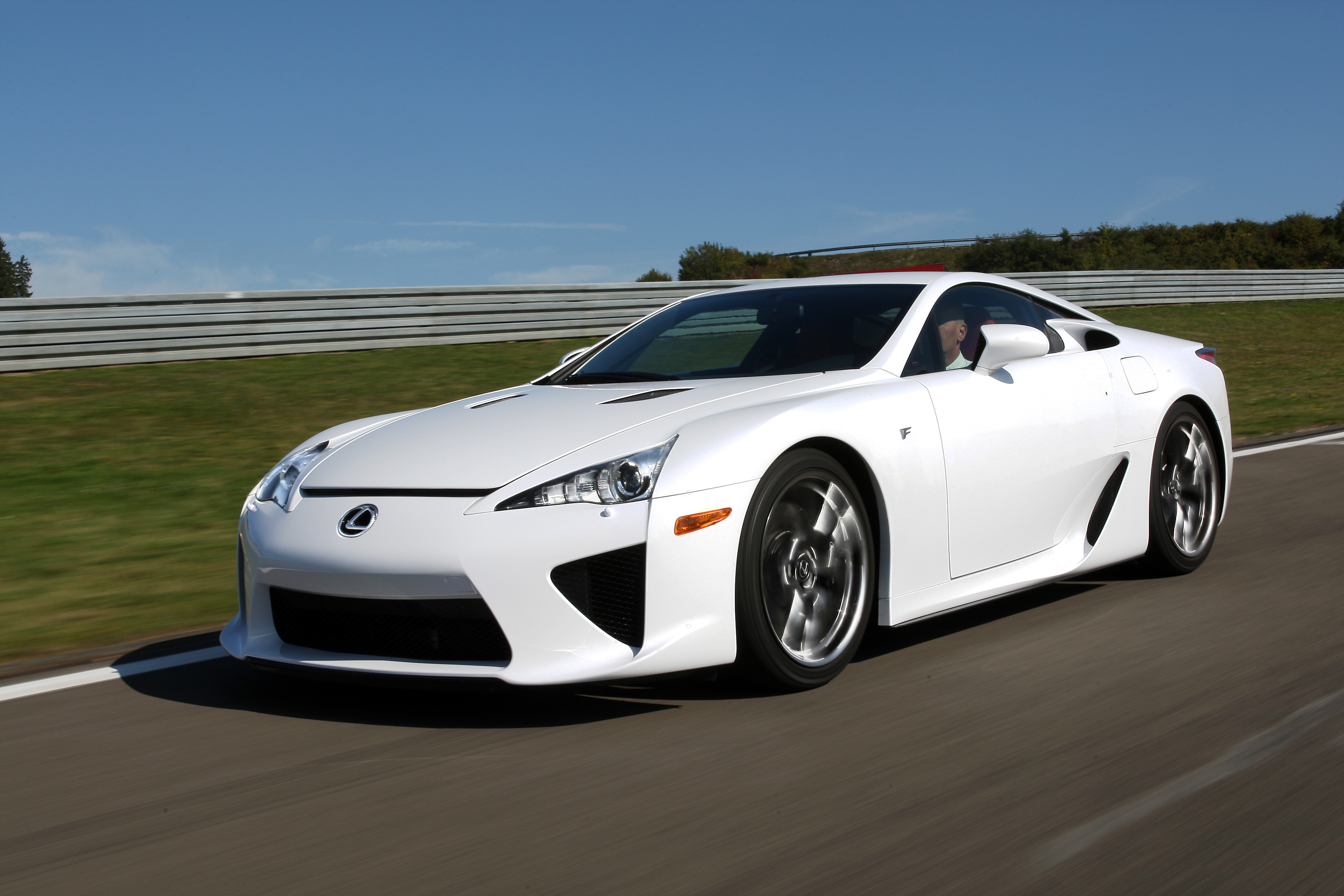 LEXUS LFA