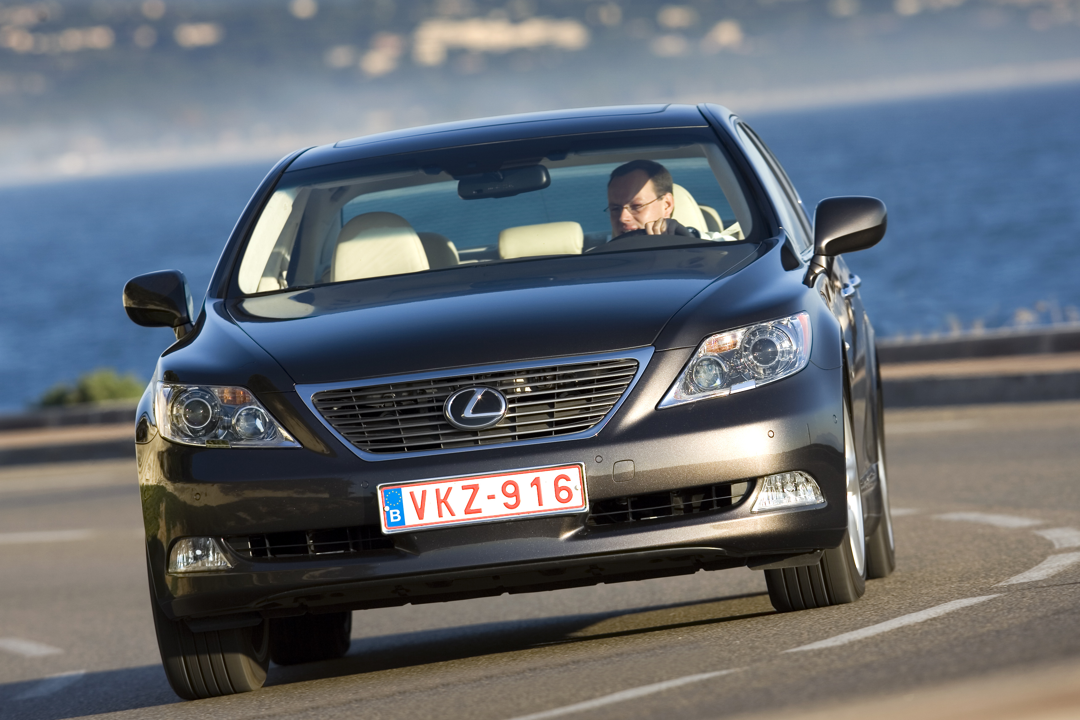 Lexus LS 460 (Jahrgang 2009) (DRV_030)