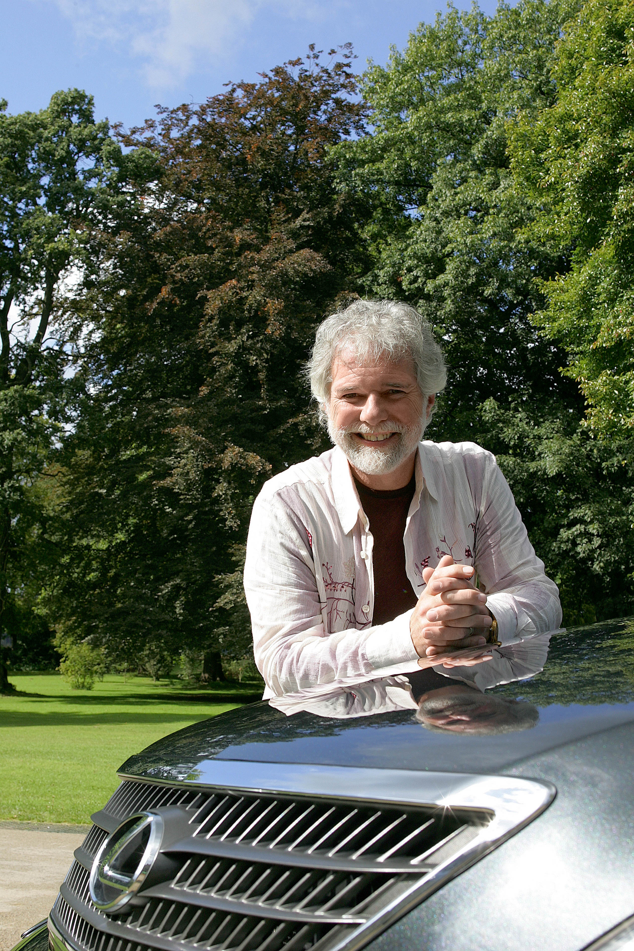 Lexus unterstützt den Rock'n'Roll-Pianisten Chuck Leavell auf seiner Deutschland-Konzerttournee "Green Leaves & Blue Notes". Leavell fährt einen RX 400h mit Hybridantrieb.
