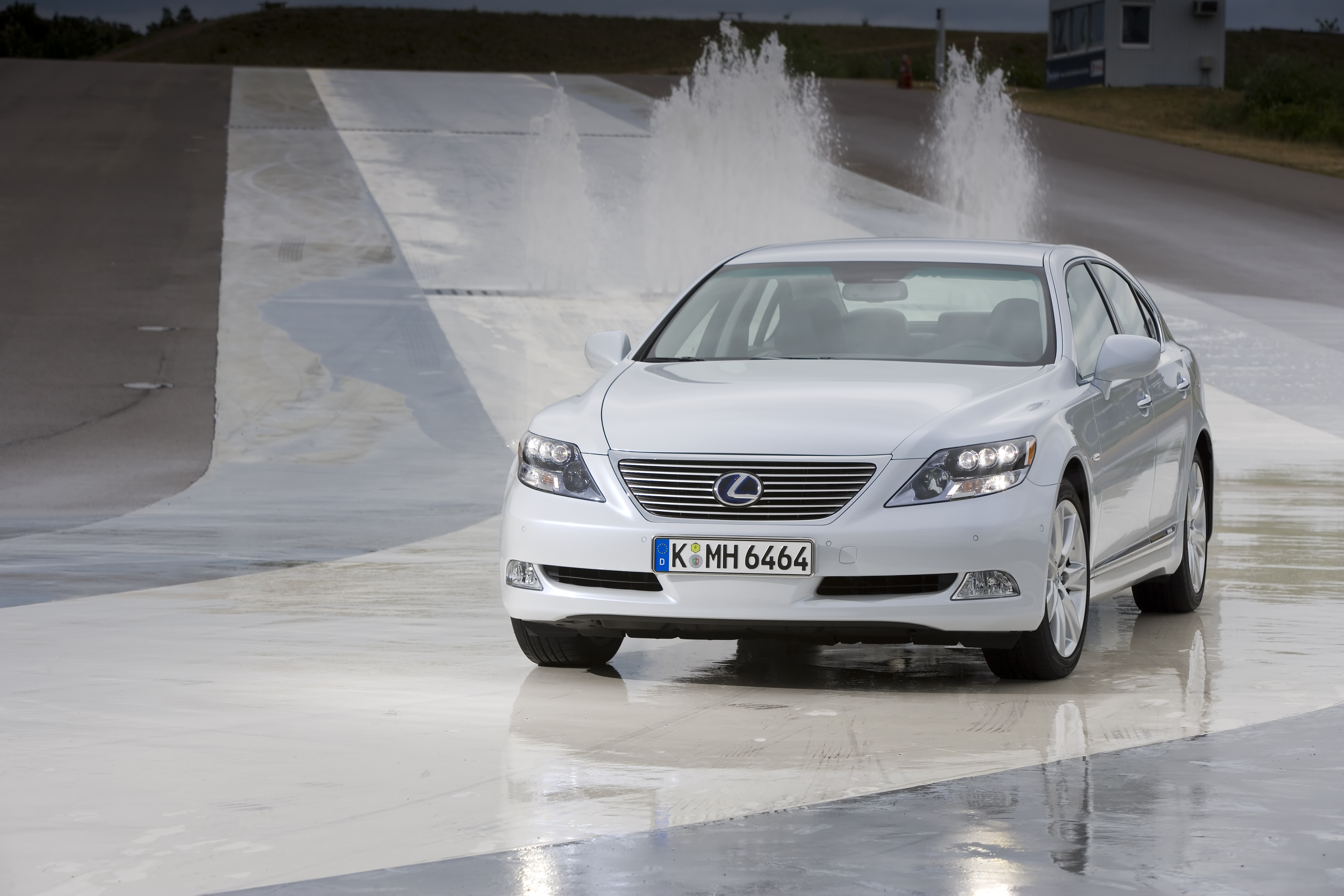 Lexus LS 600h
