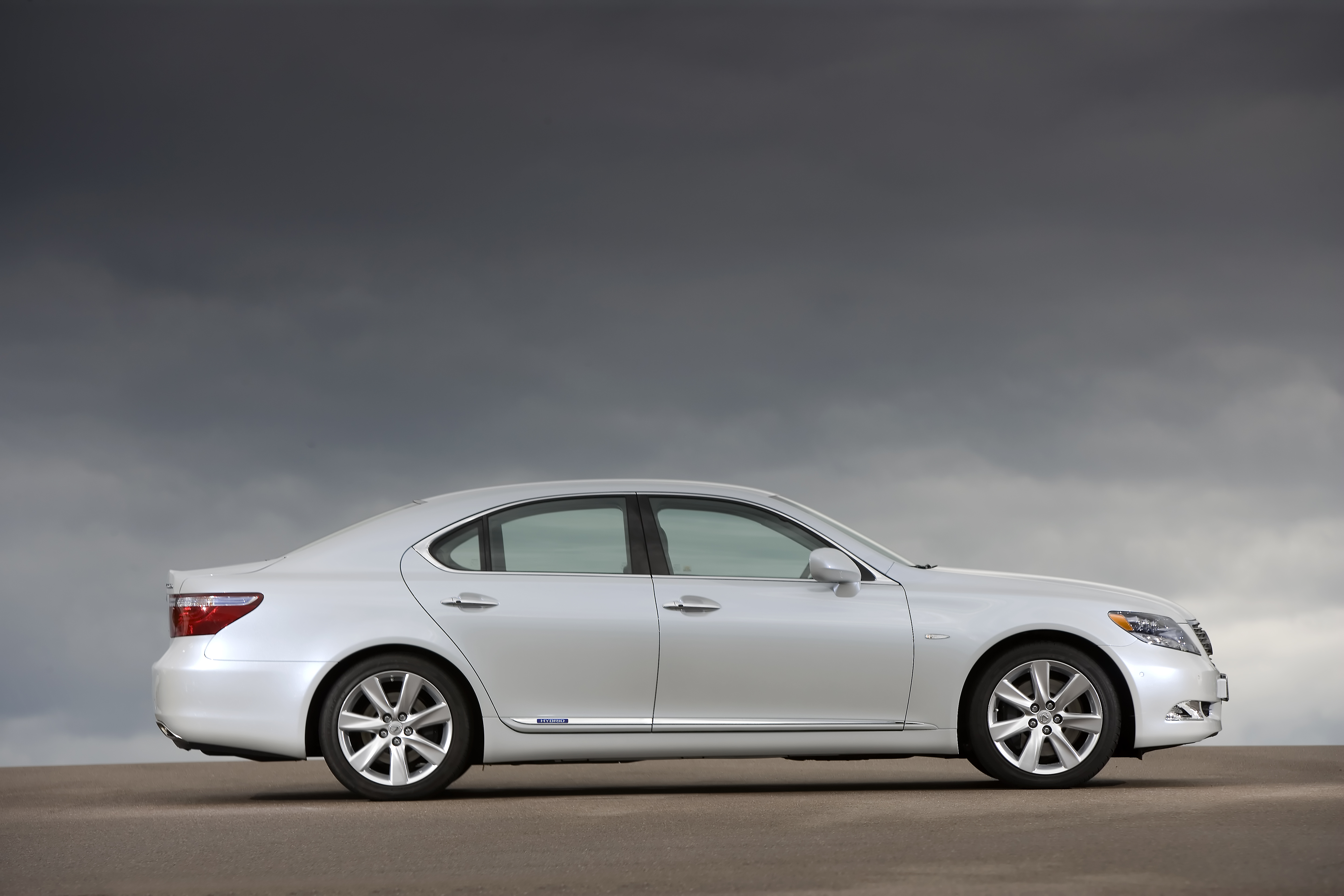 Lexus LS 600h