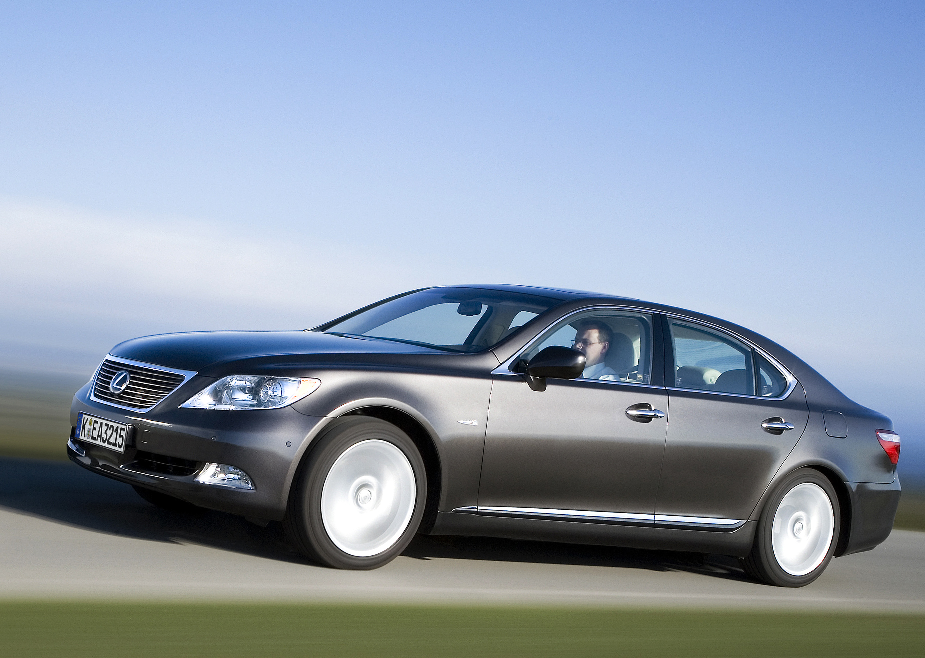 Lexus LS 460