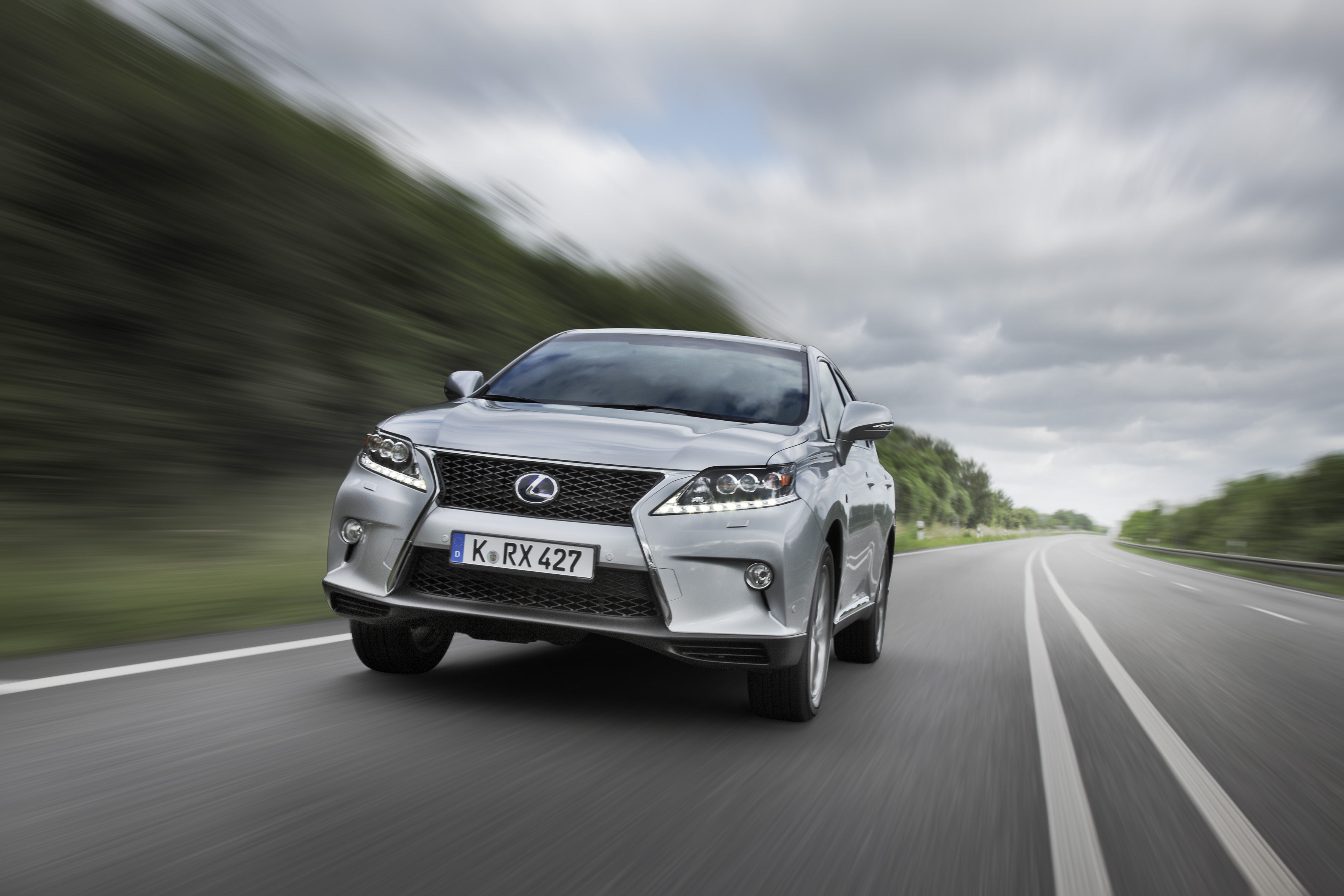 44 Lexus RX 450h F Sport