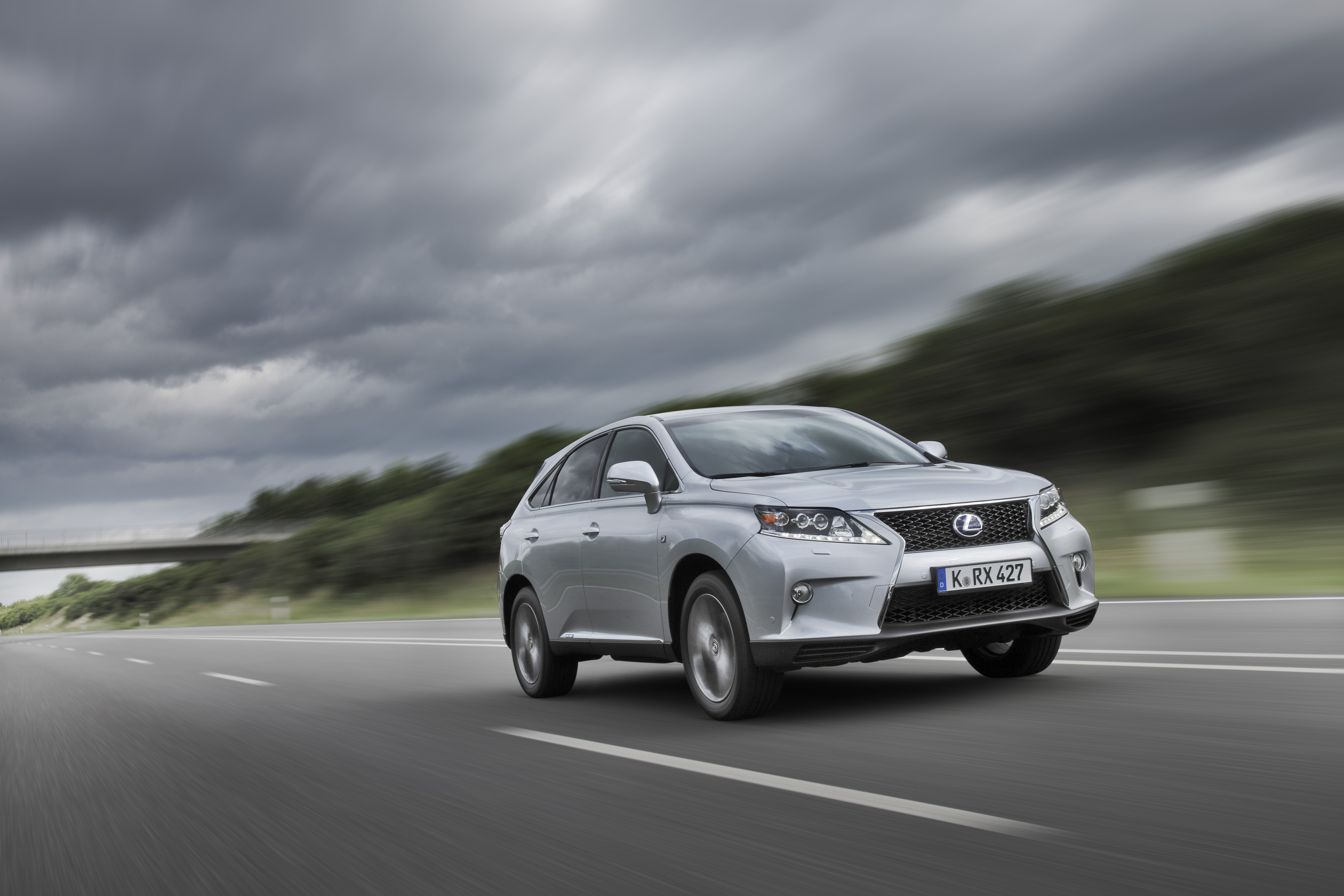 46 Lexus RX 450h F Sport