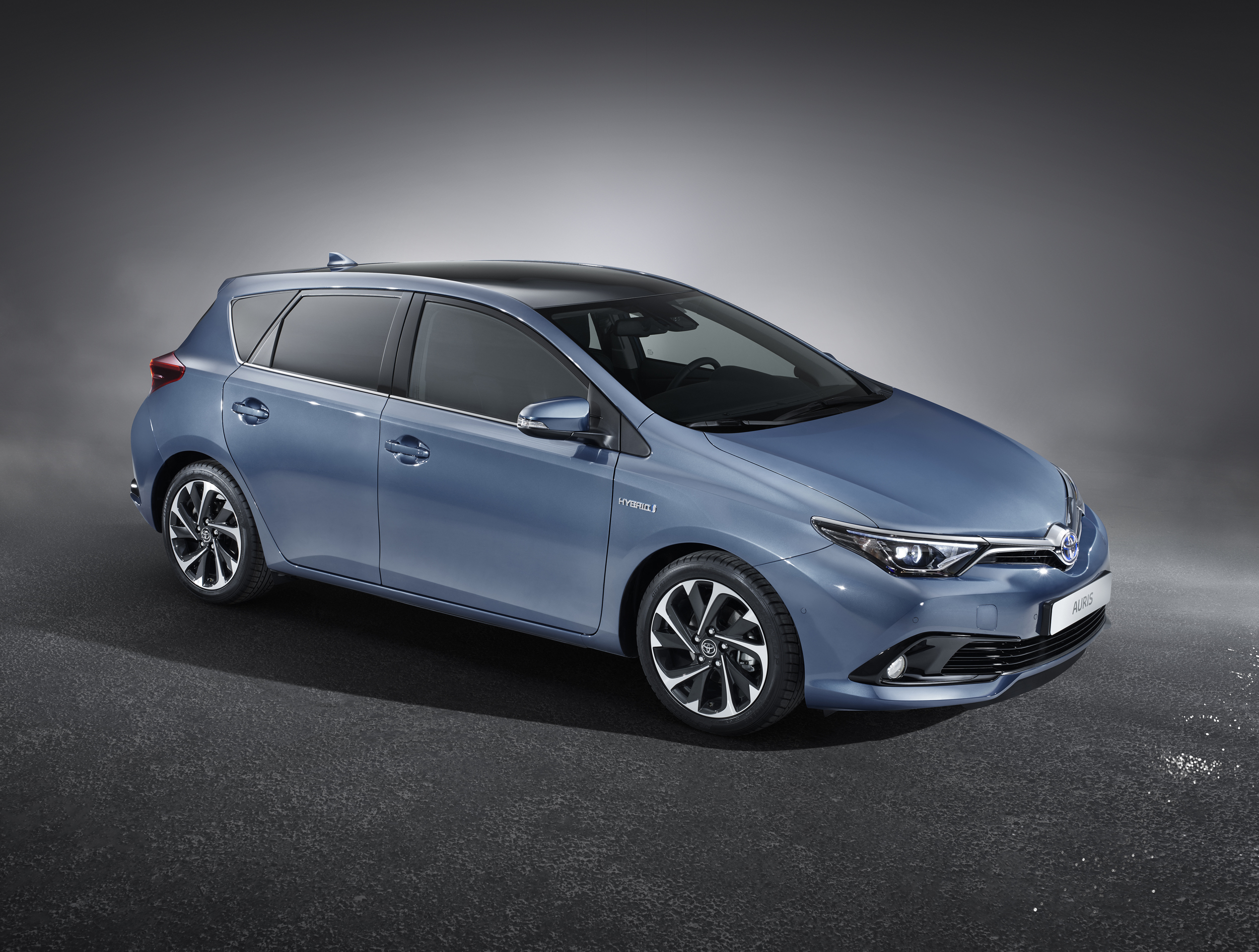 AURIS_01_GENEVA_MS_2015.jpg