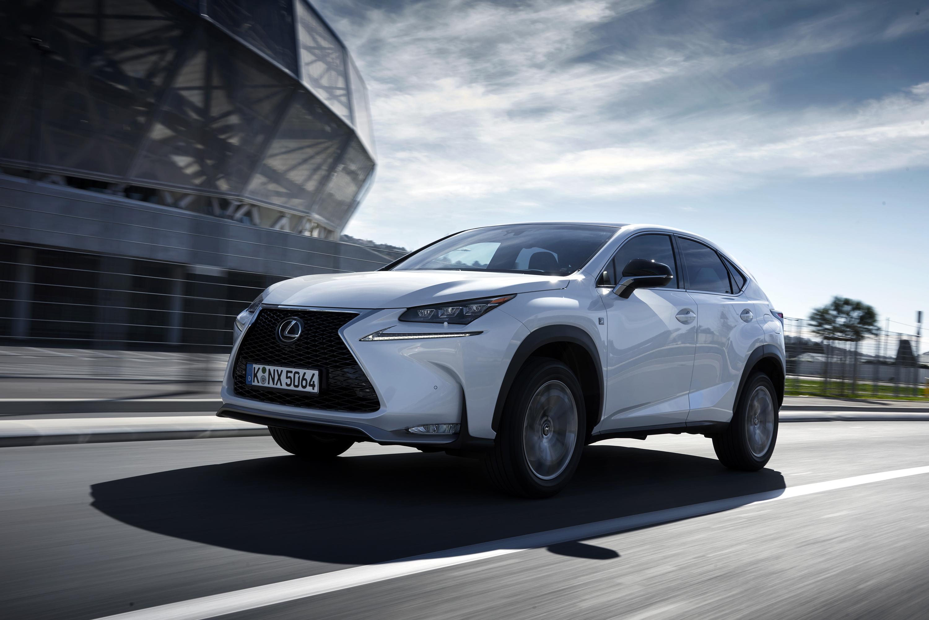 LEXUS_NX_200t_F_SPORT_07_DPL_2015.jpg