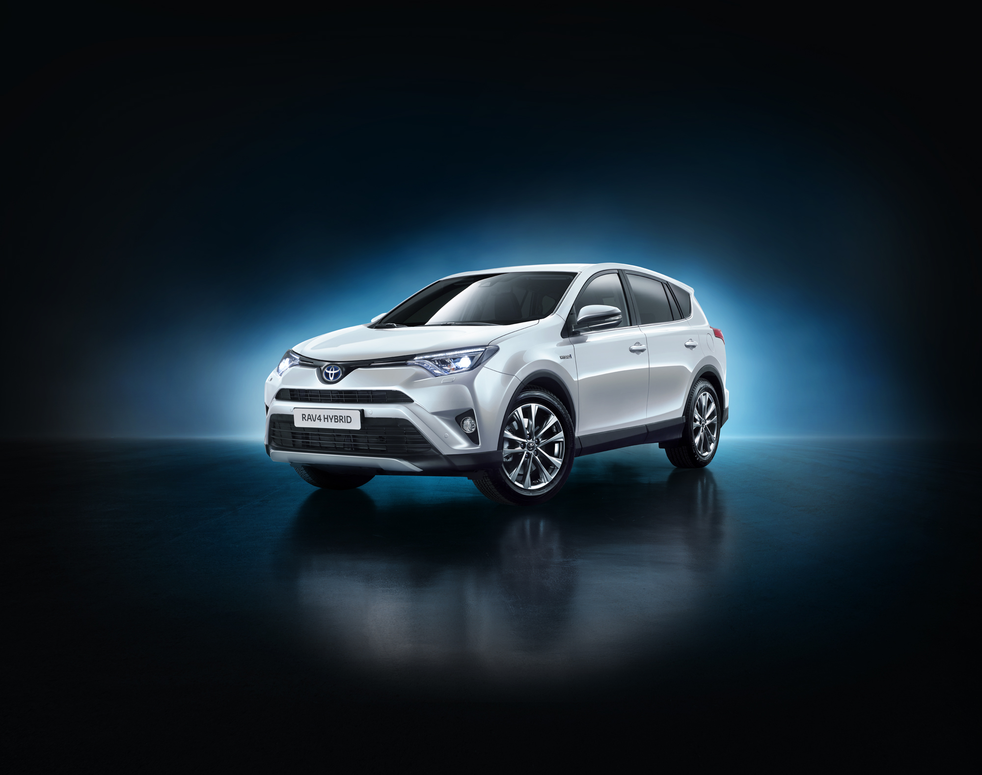 Toyota_Rav4_Hybrid_F3_4_final.jpg