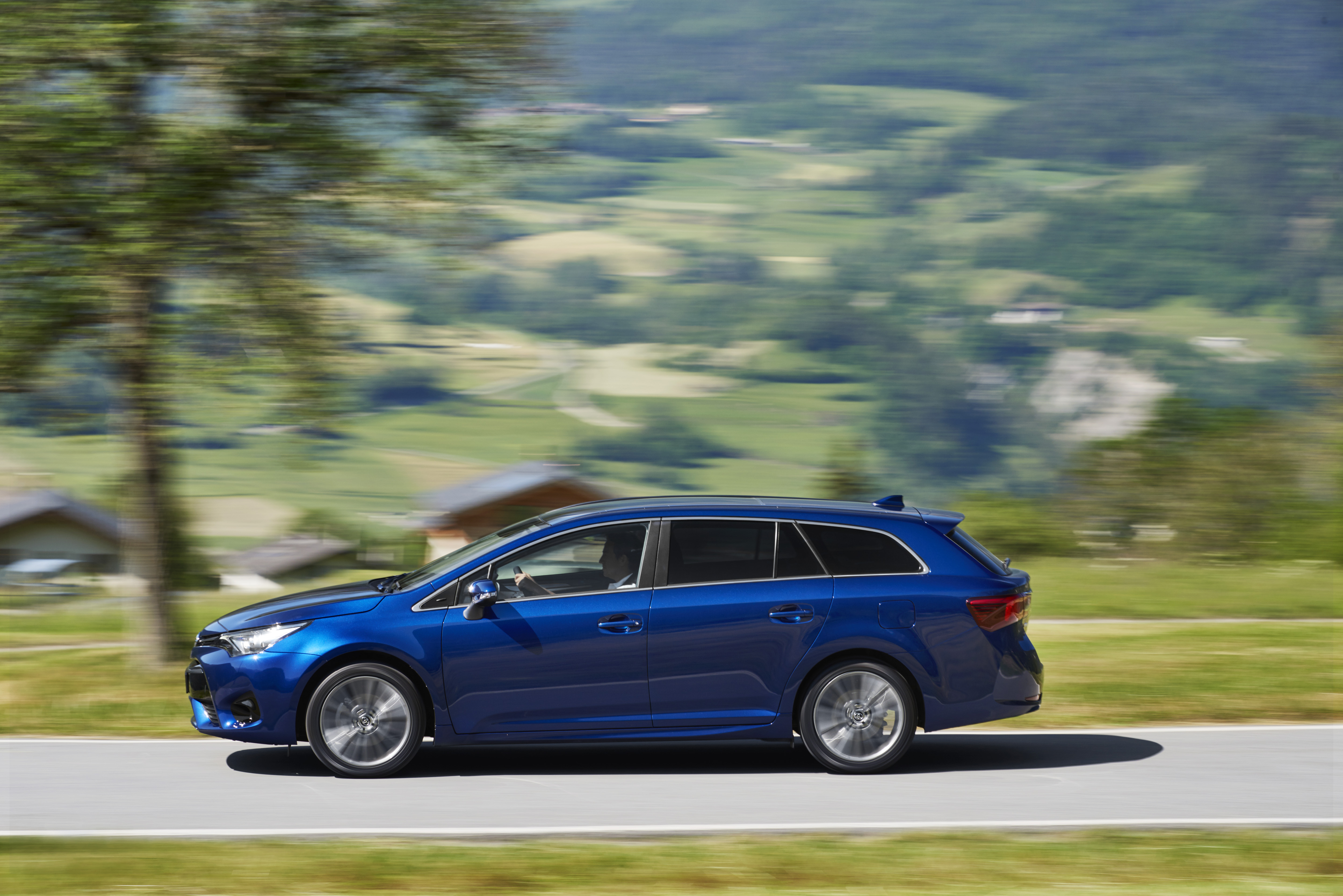 Avensis_TS_34.jpg