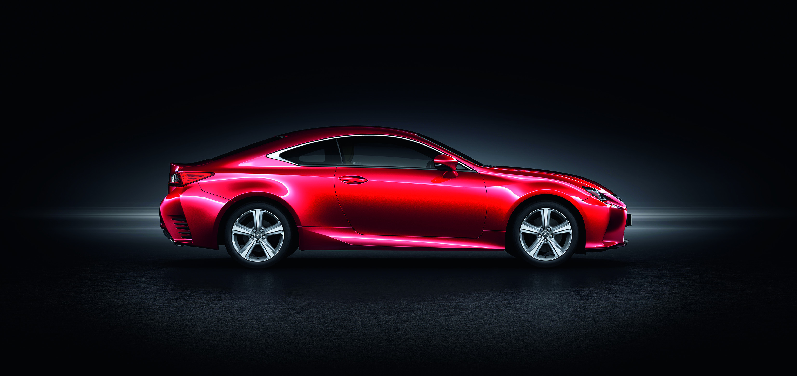 Neues Lexus Coupé RC 200t