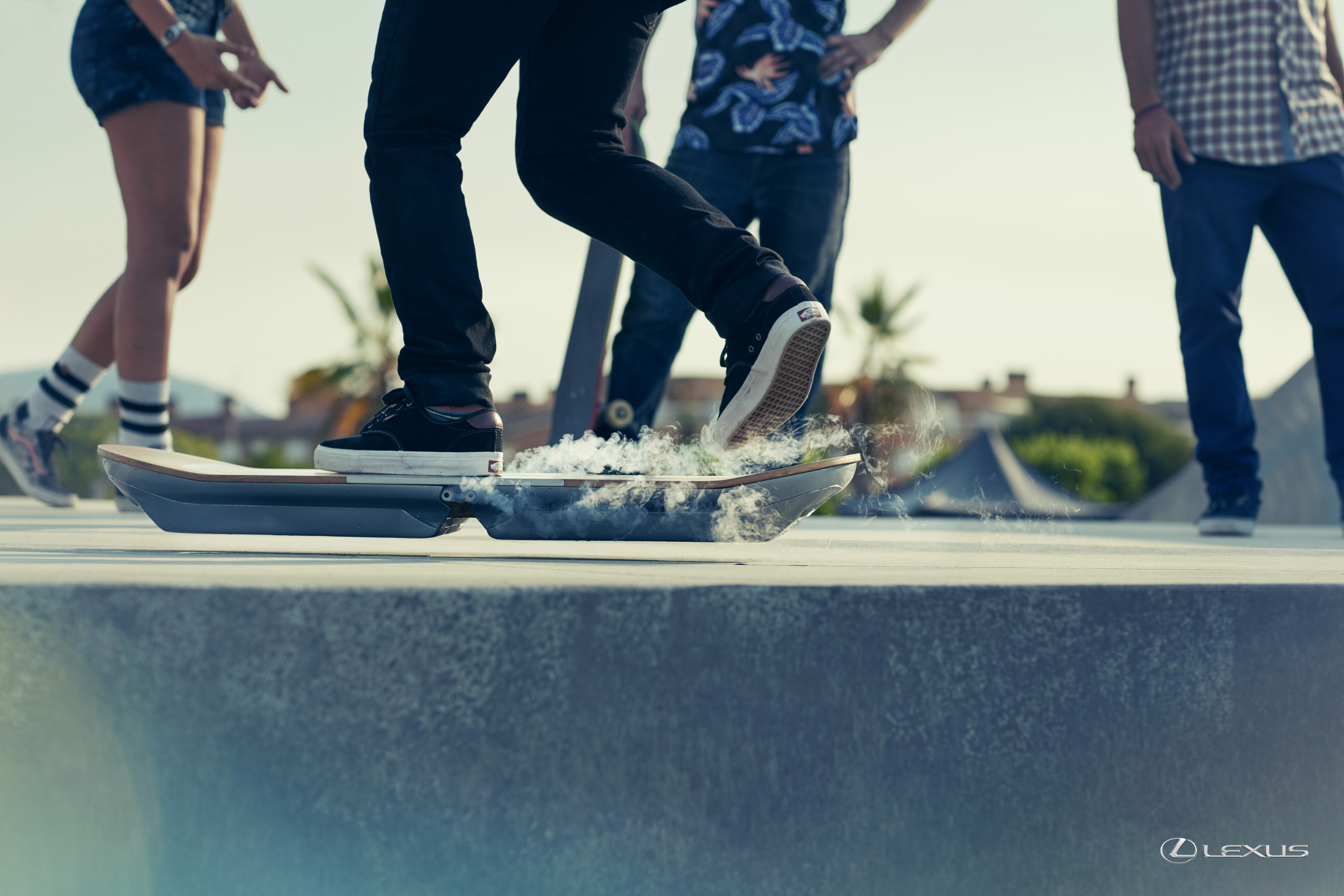 Schweben auf dem Lexus Hoverboard