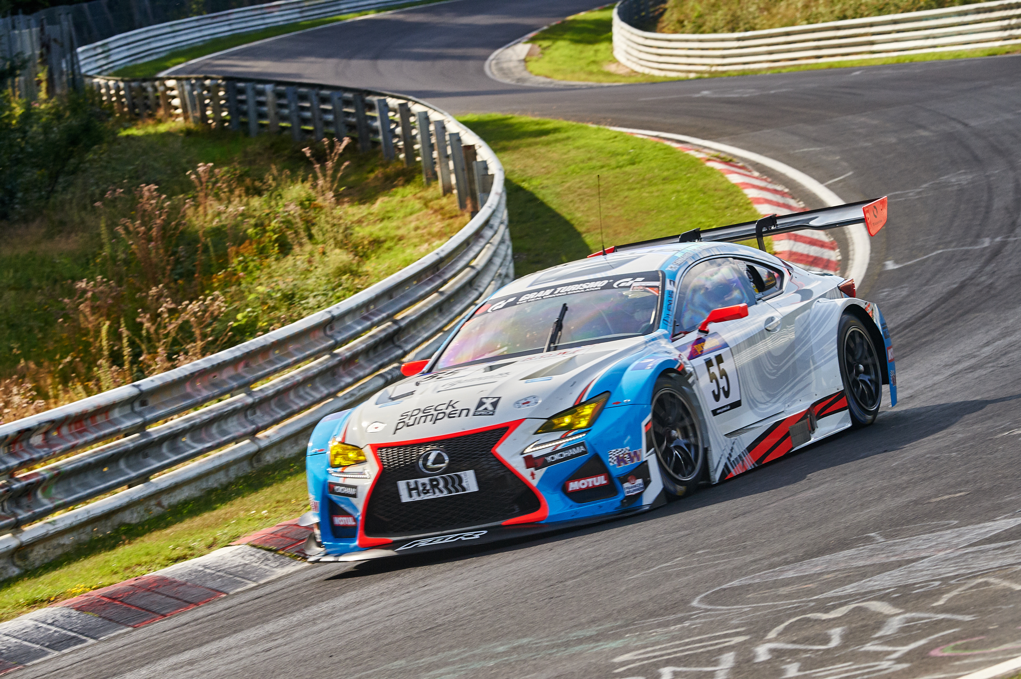 Lexus RC F GT3 feiert Erfolg am Nürburgring