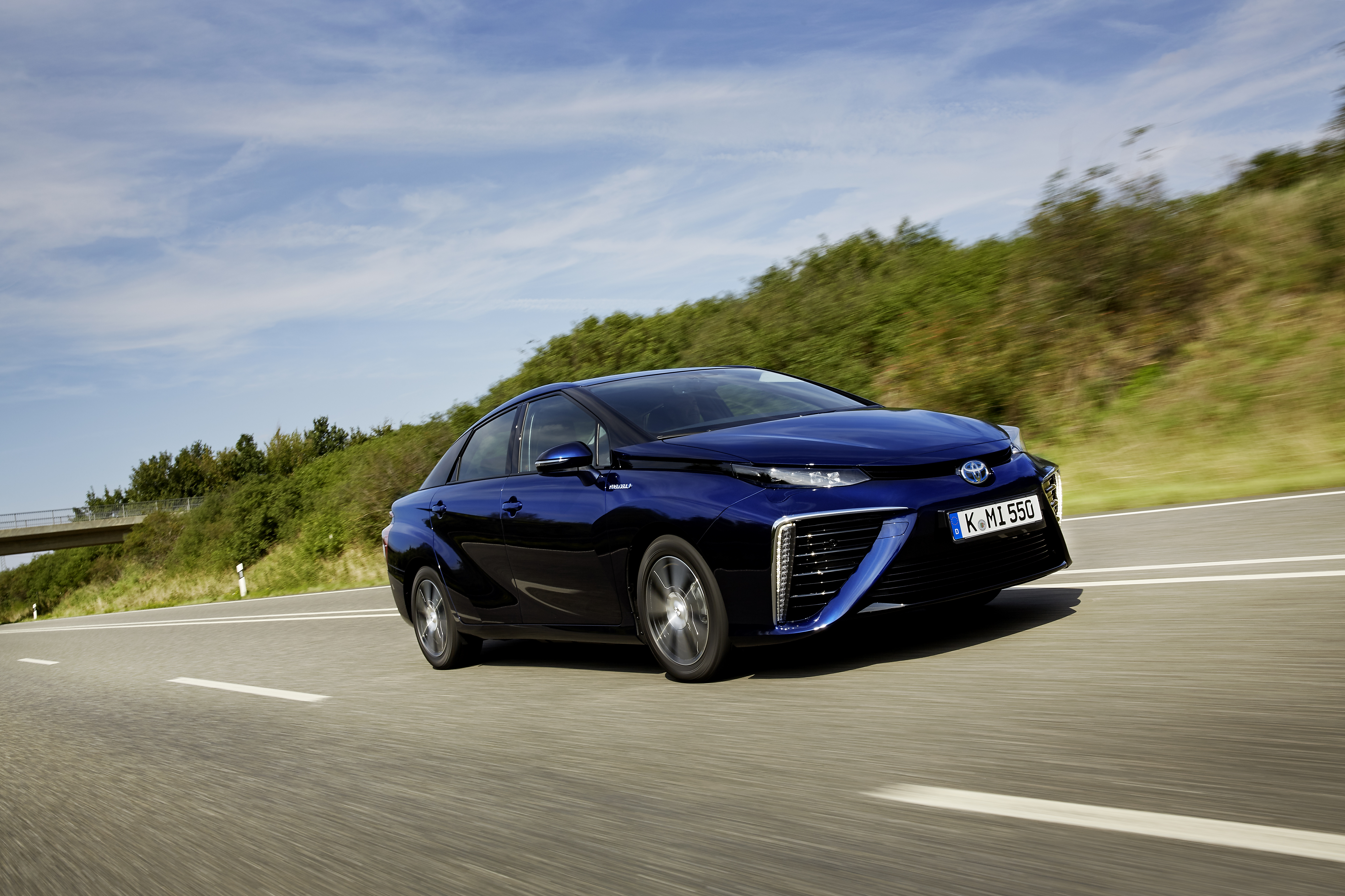 22 TOYOTA MIRAI 2015 Kopie.jpg