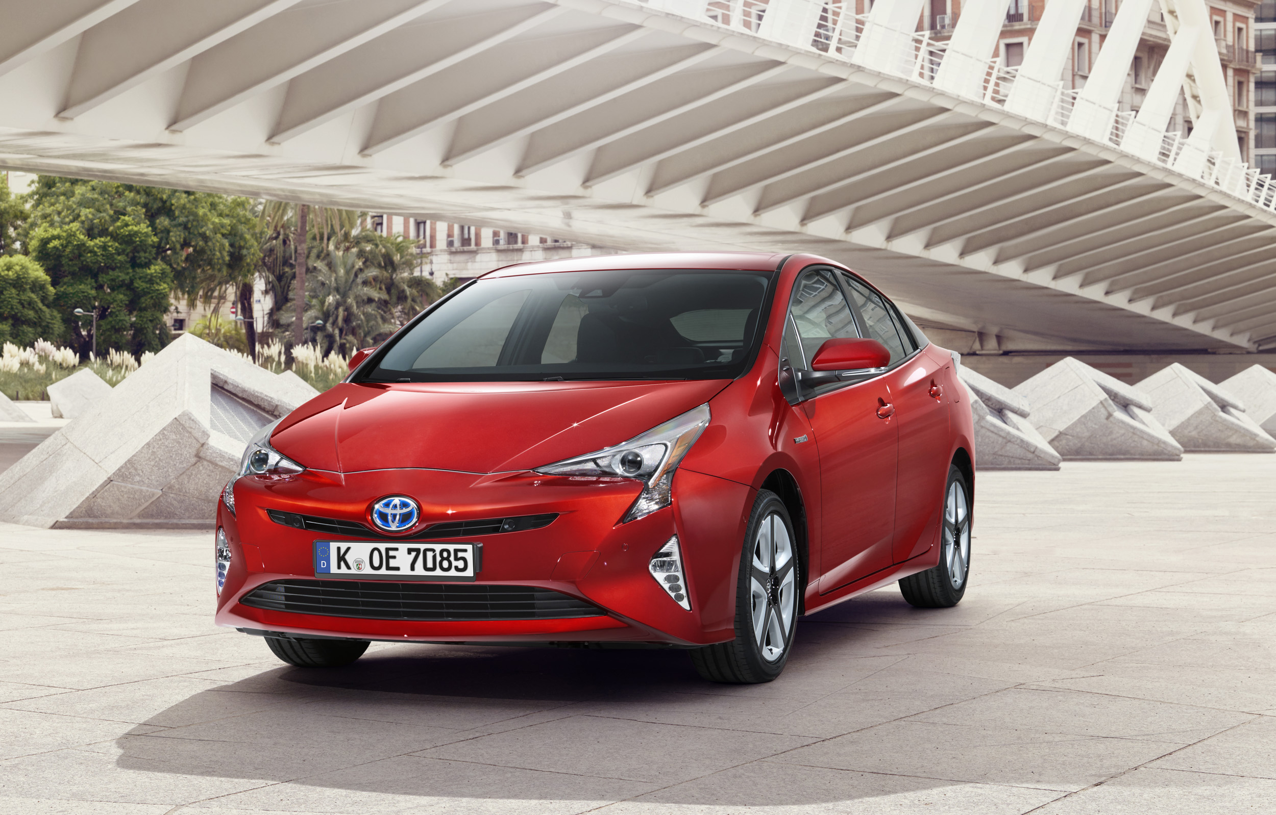 Prius_EXT_06.jpg
