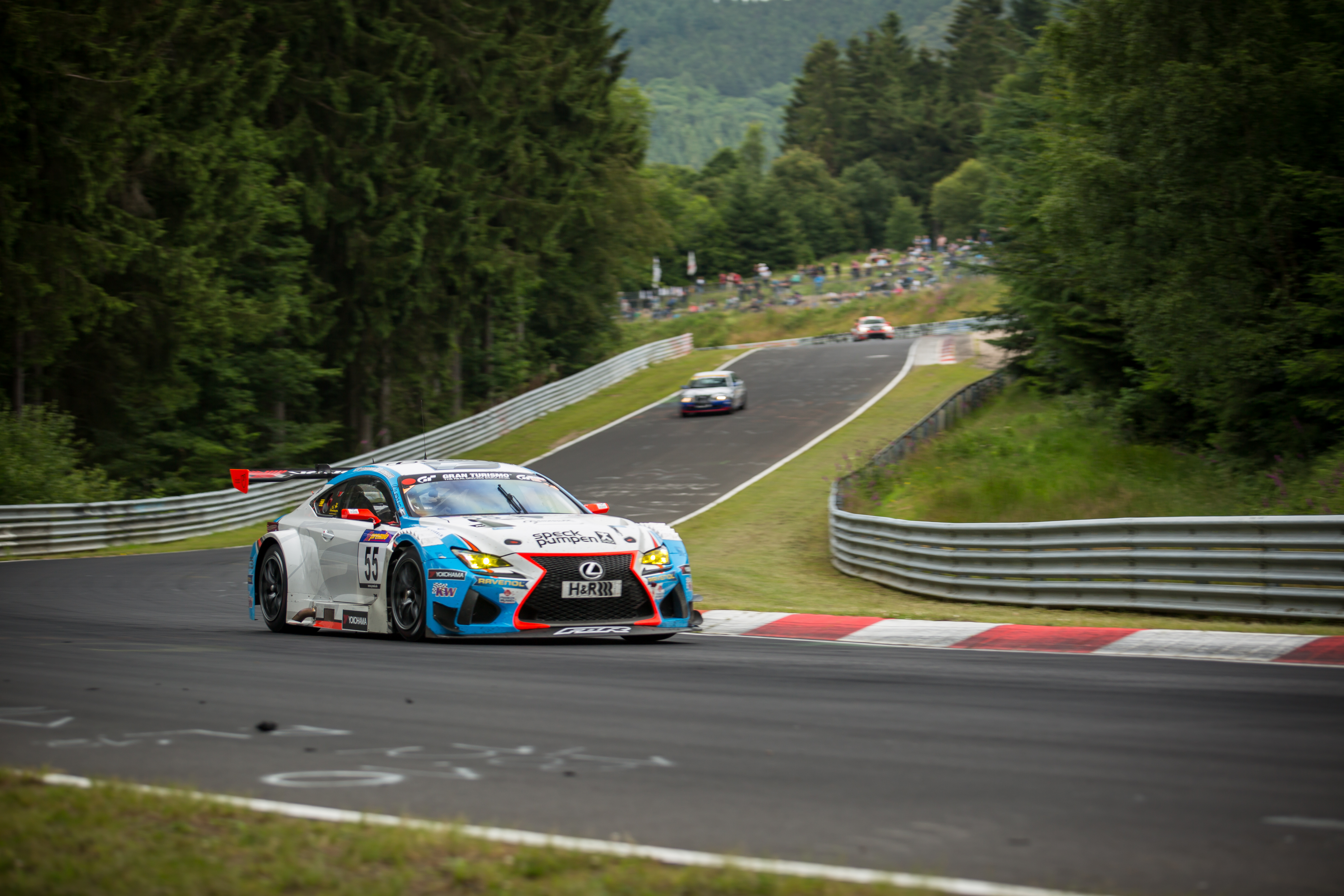 Zwei Top 10 Ergebnisse für den Lexus RC F GT3