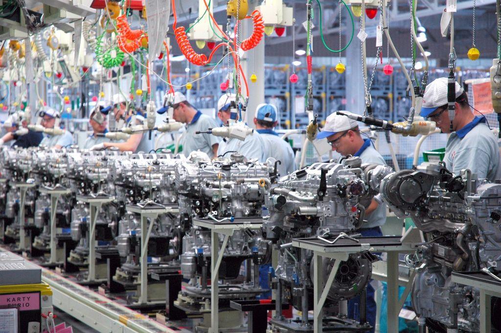 Toyota produziert Hybridgetriebe und Benziner in Polen - Produktionsstaette