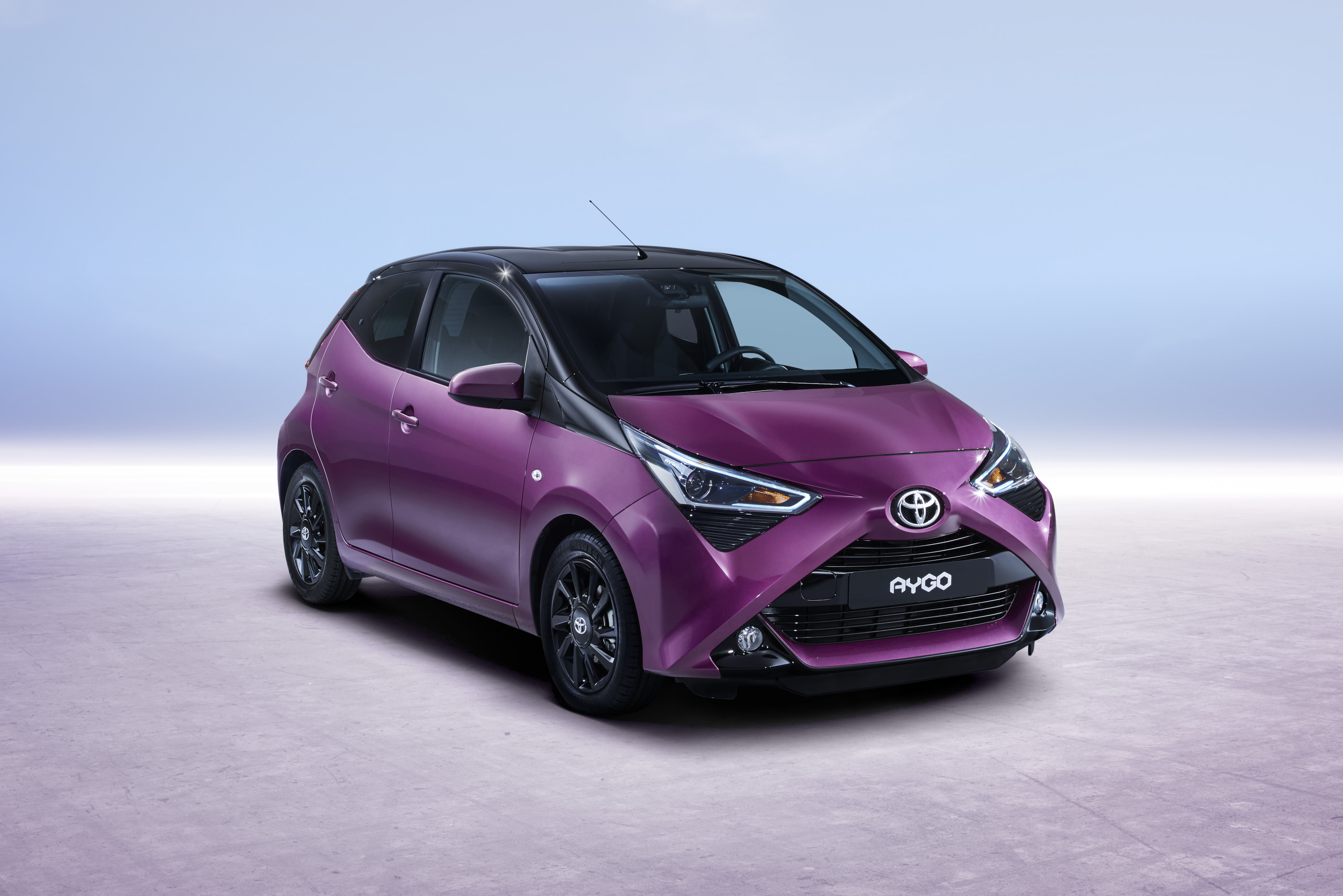AYGO 05 34Front Magenta