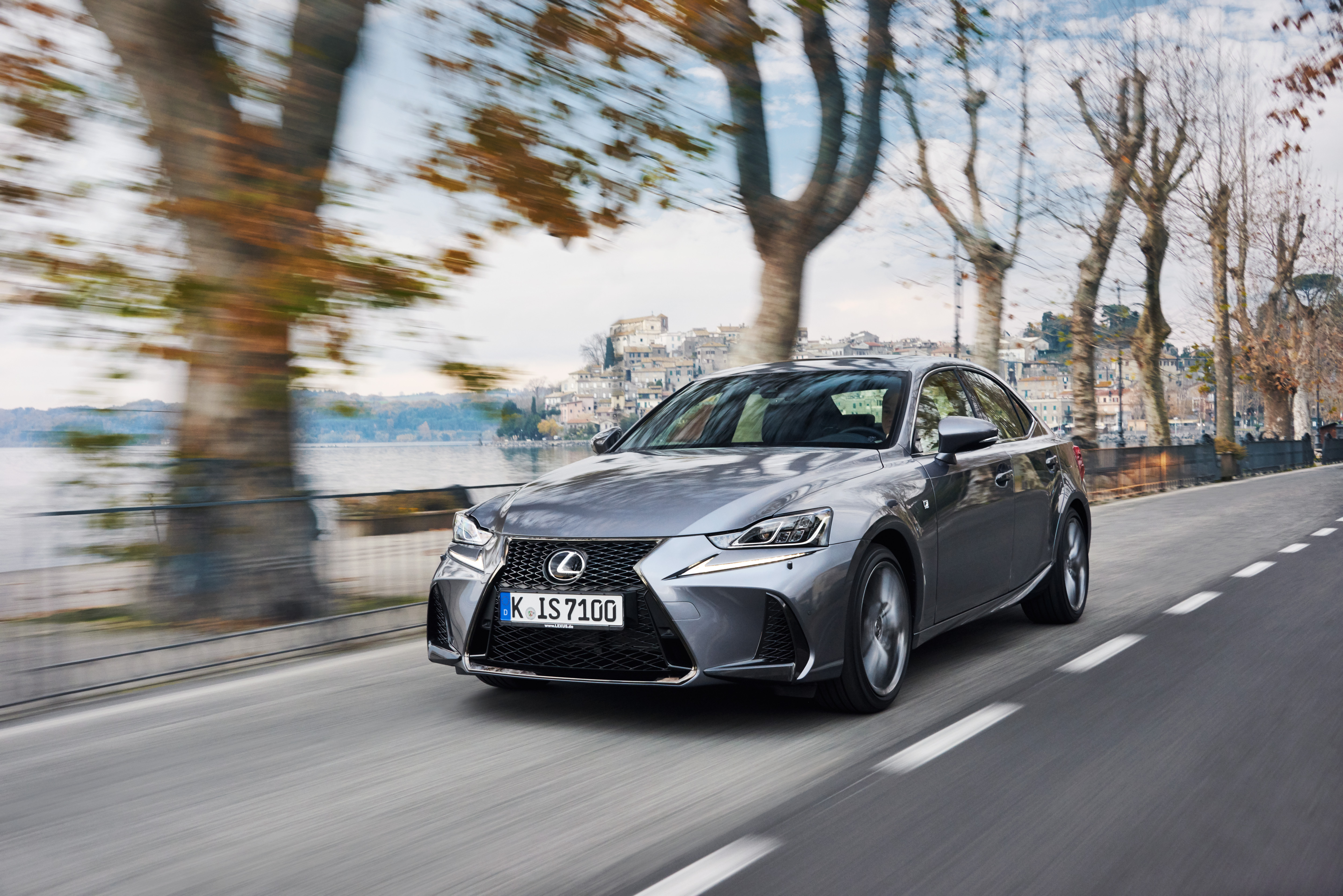 2017 lexus IS 200t Dynamic 01