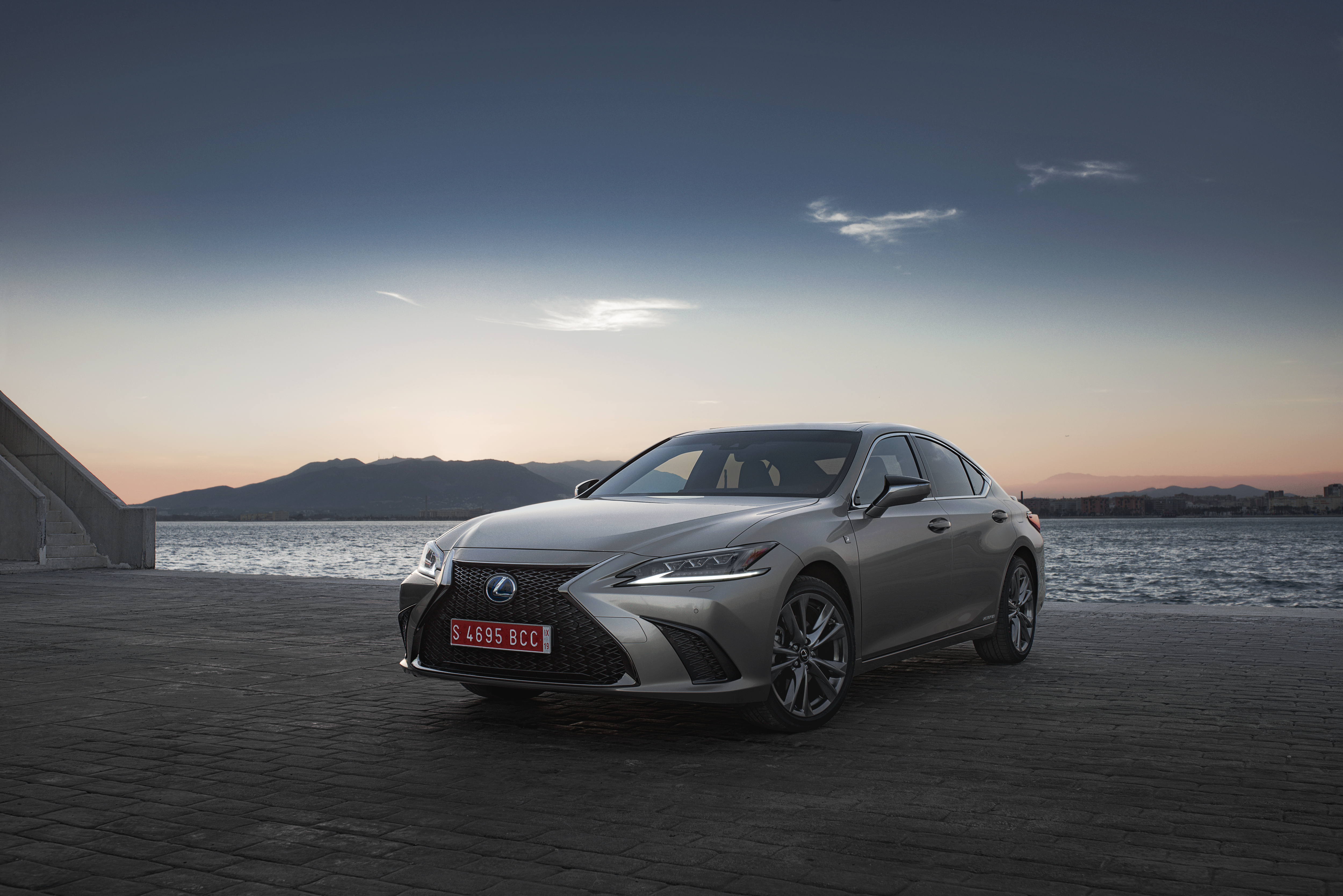 Static ES300h SonicTitanium 0008