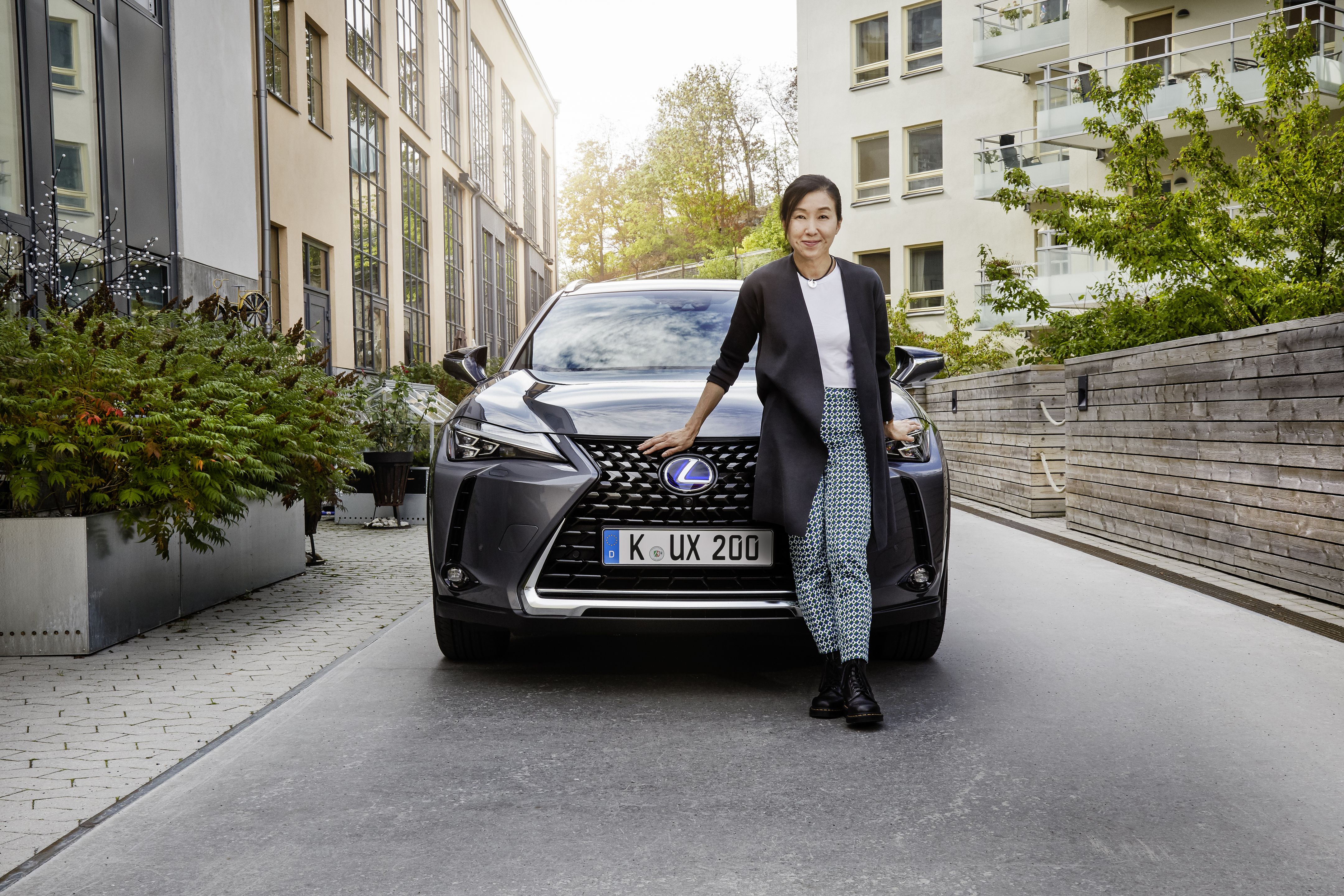 01 LEXUS UX CHIKA KAKO klein