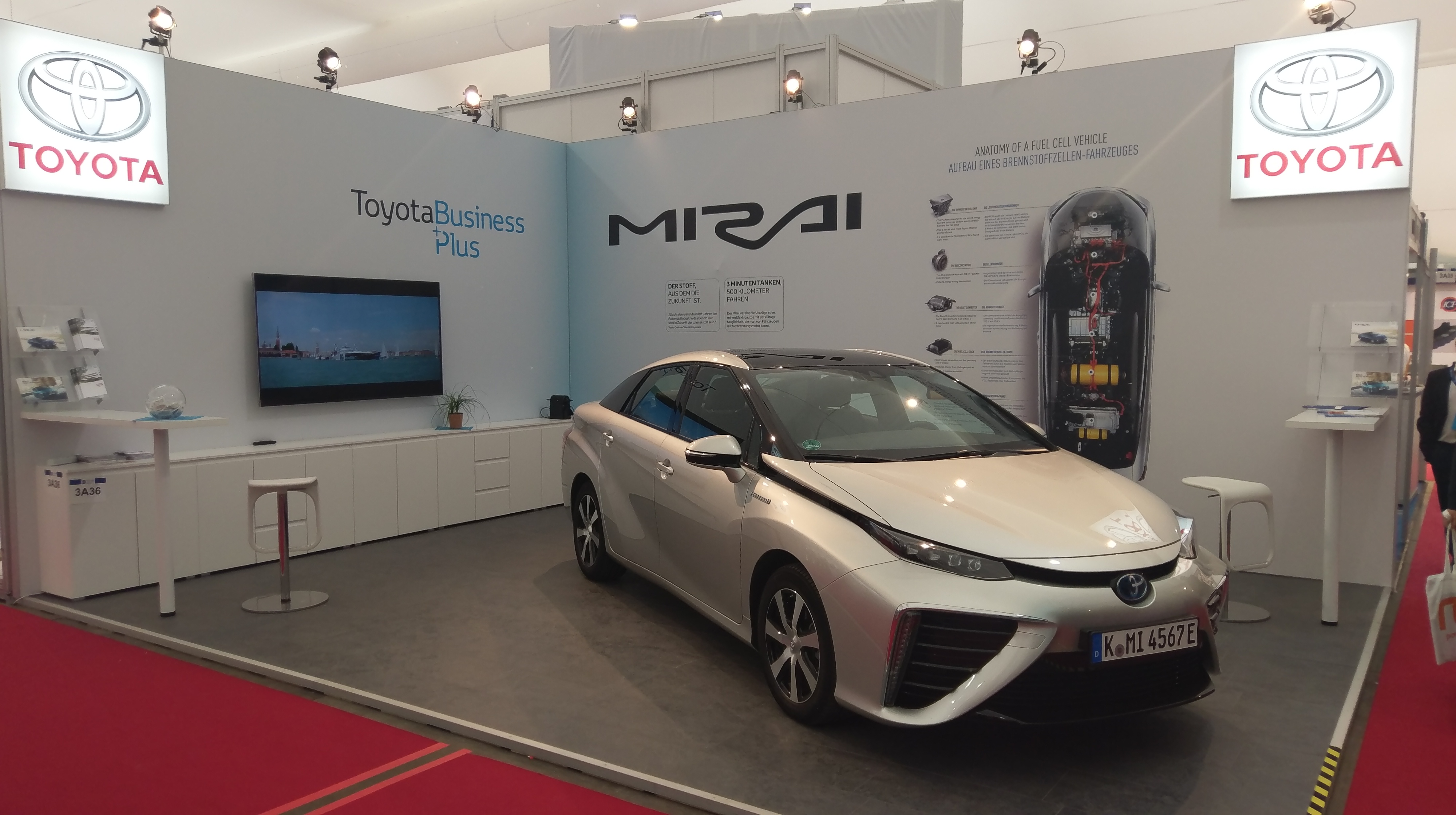 Toyota-Mira-auf-der-HusumWind