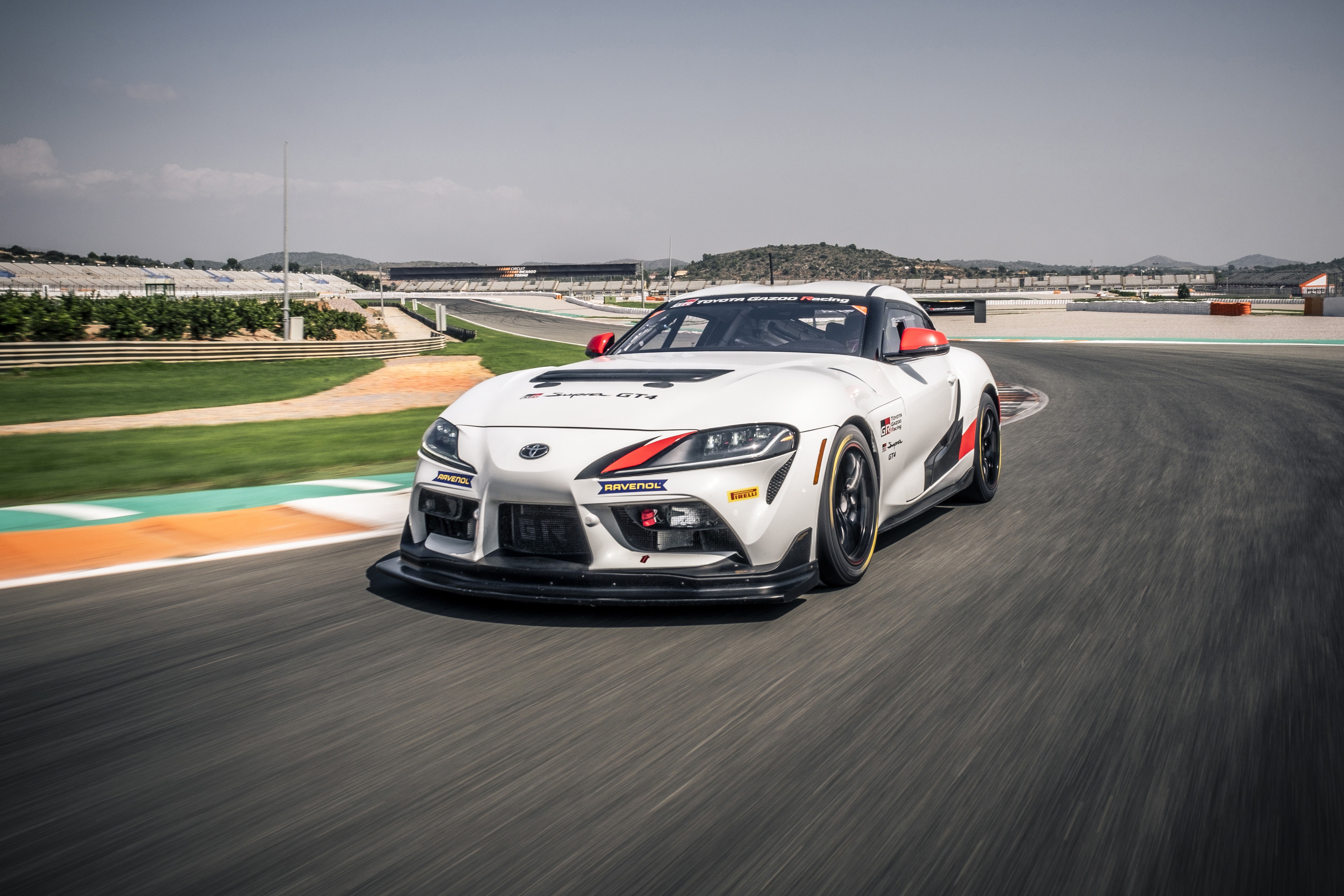 GR Supra GT4 5
