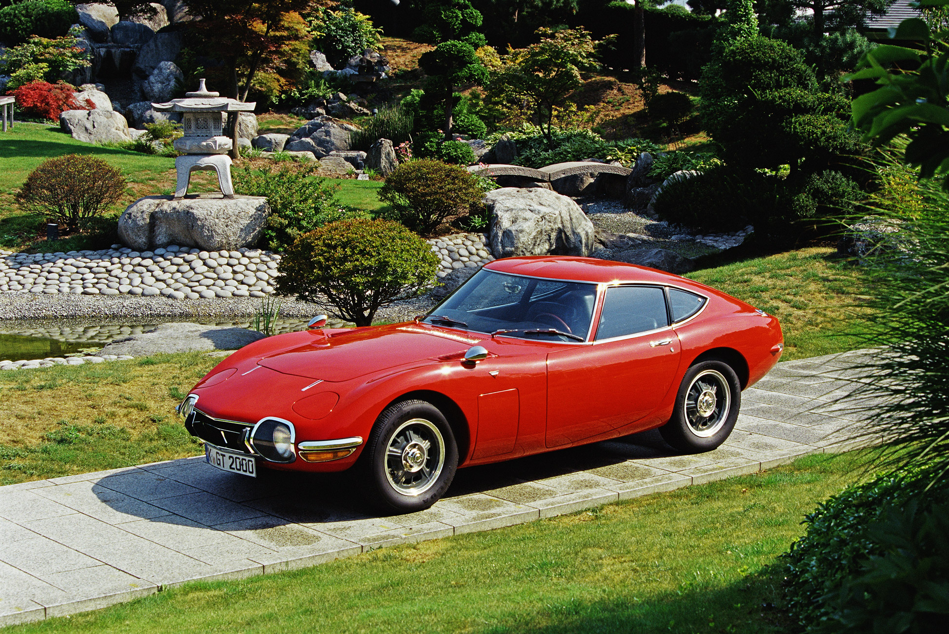 Toyota 2000GT, Quelle Toyota  1 