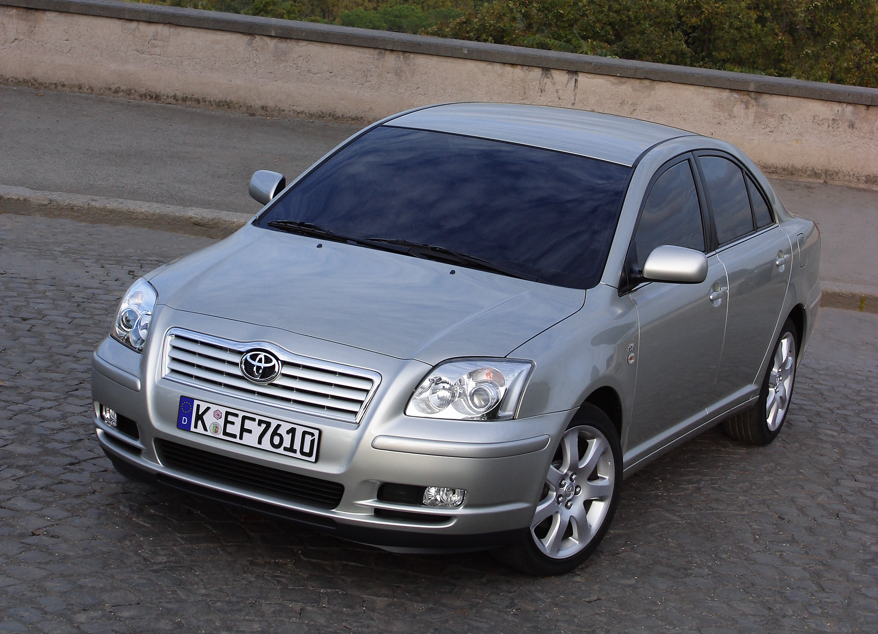 Der neue Toyota Avensis zu Preisen ab € 20.400